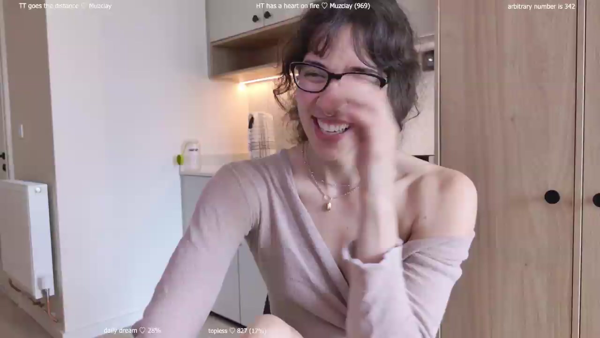 Gallery image thumbnail from afterglow's myfreecams stream on, 07/22/2026, 08:10 image 12 of 20
