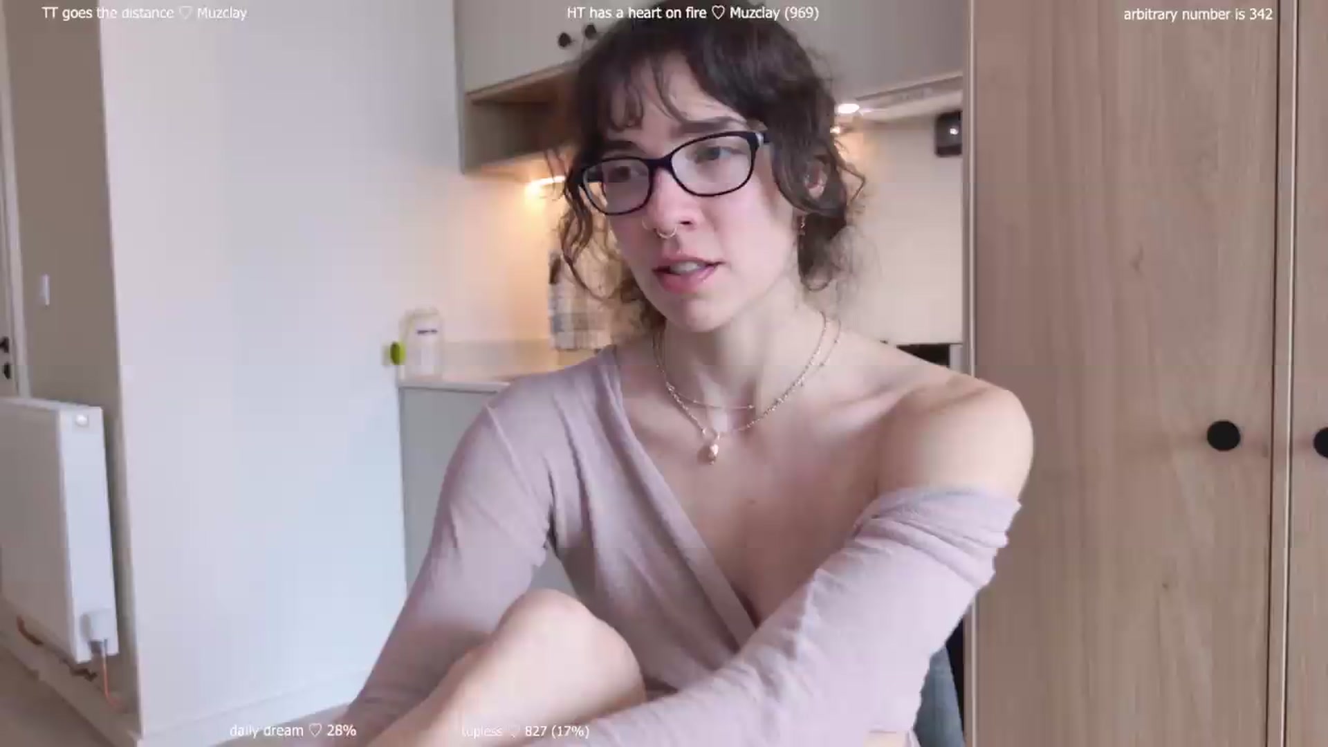 Gallery image thumbnail from afterglow's myfreecams stream on, 07/22/2026, 08:10 image 7 of 20