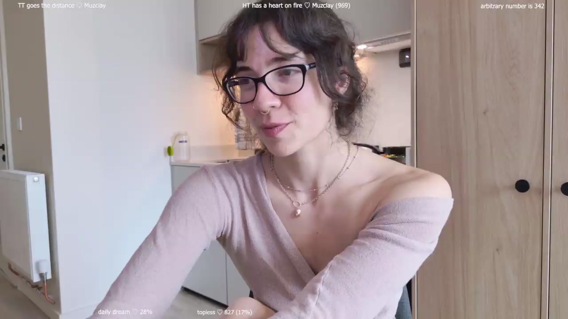 Gallery image thumbnail from afterglow's myfreecams stream on, 07/22/2026, 08:10 image 13 of 20