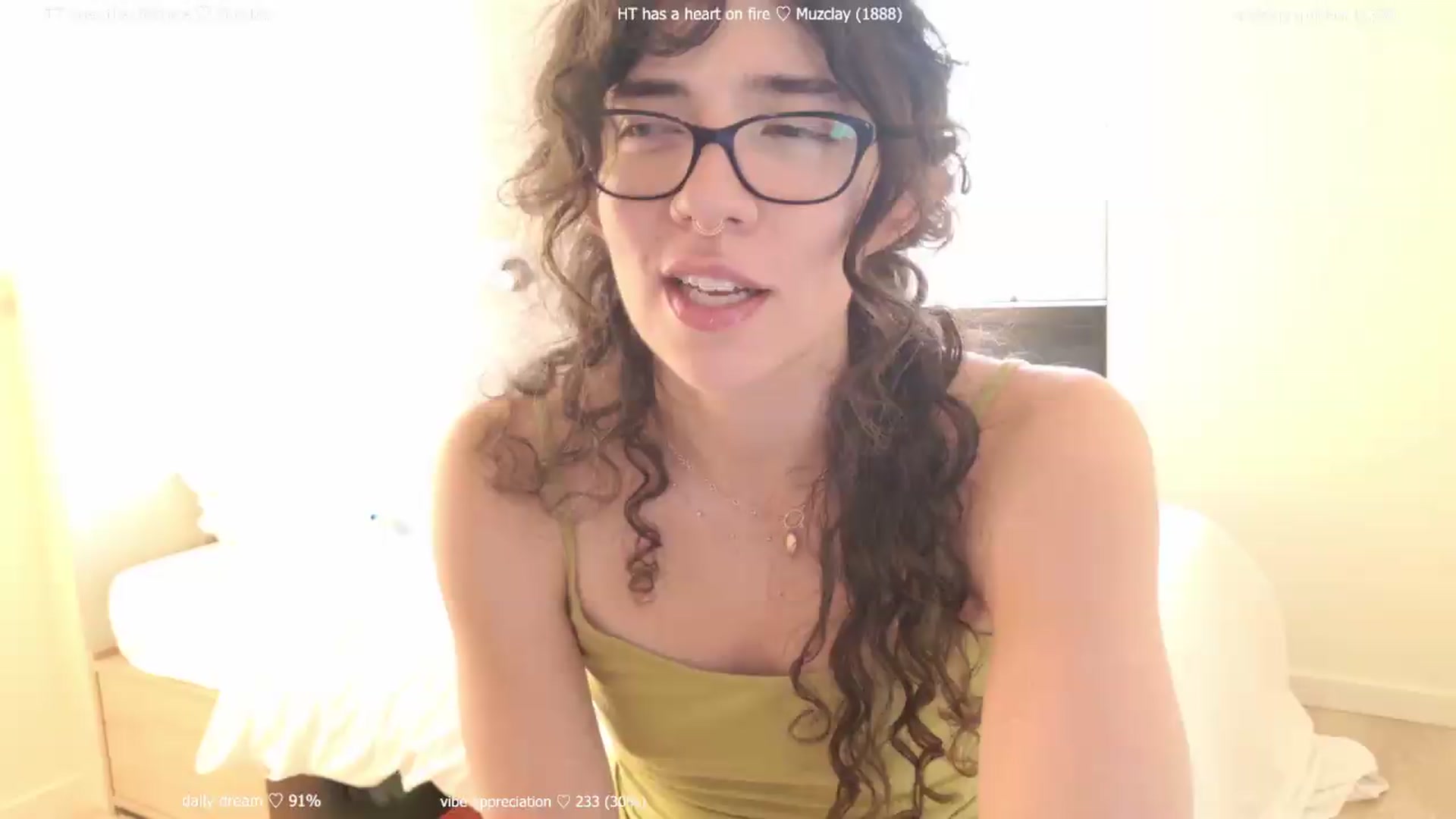 Gallery image thumbnail from afterglow's myfreecams stream on, 07/31/2026, 05:20 image 18 of 20