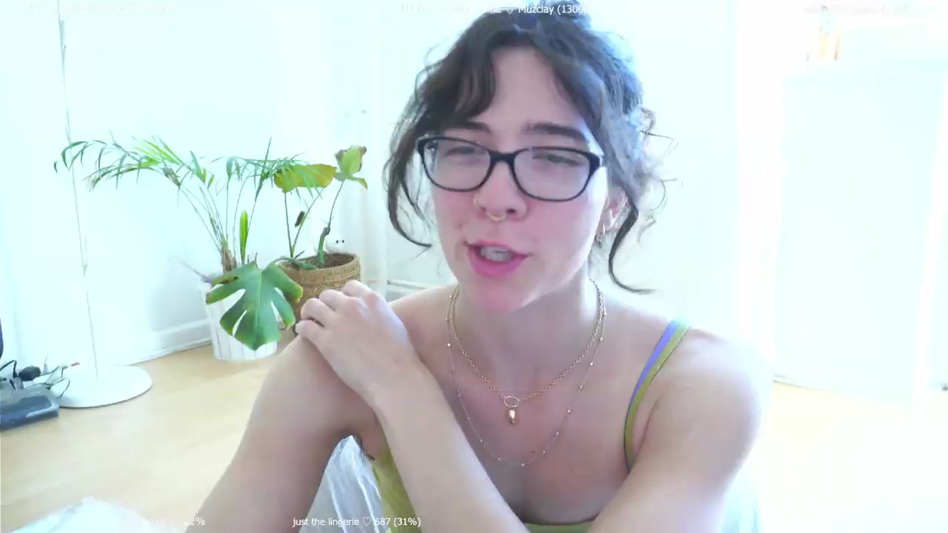 Gallery image thumbnail from afterglow's myfreecams stream on, 08/15/2026, 07:42 image 14 of 20