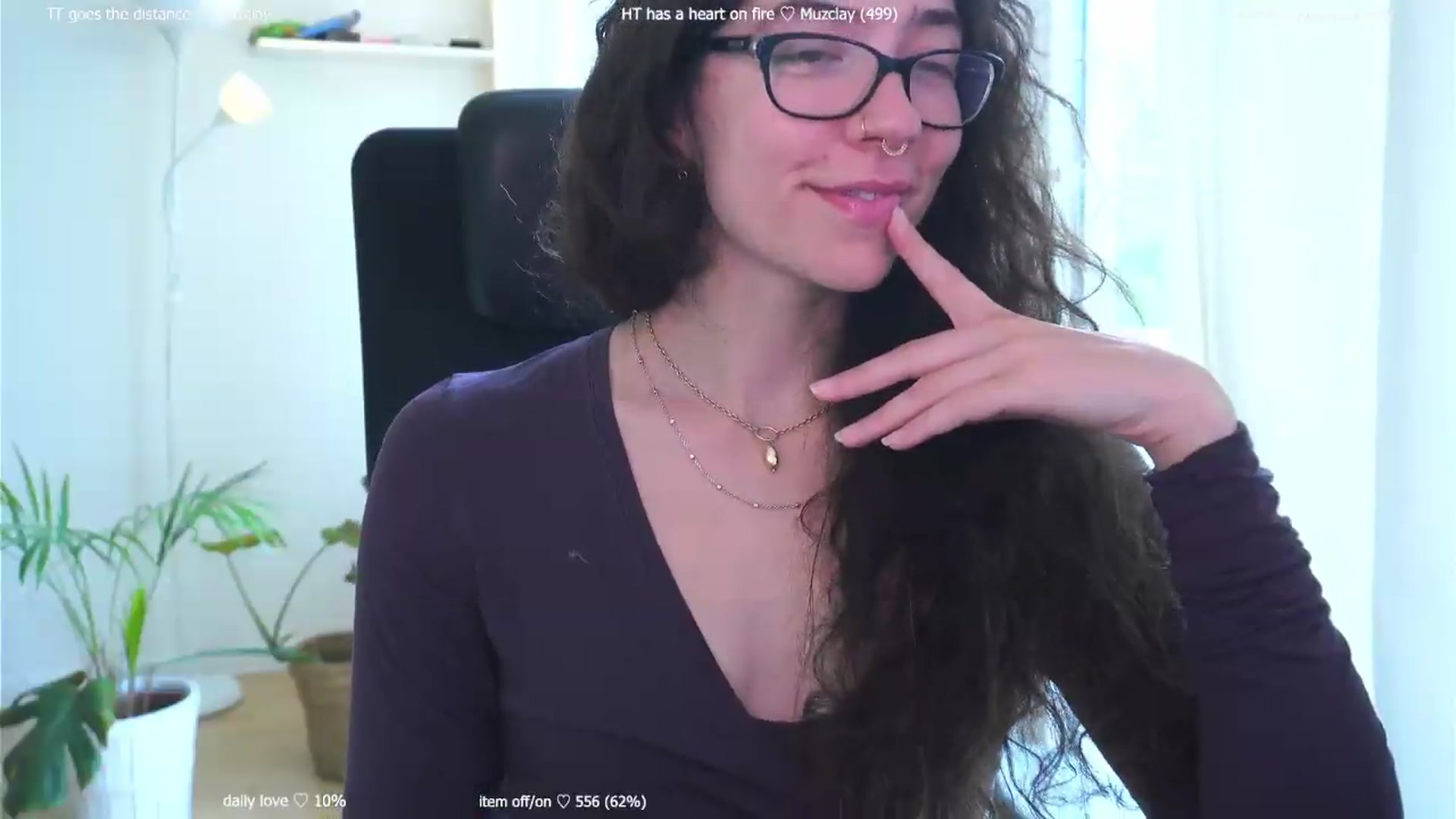 Gallery image thumbnail from afterglow's myfreecams stream on, 08/17/2026, 09:23 image 11 of 20
