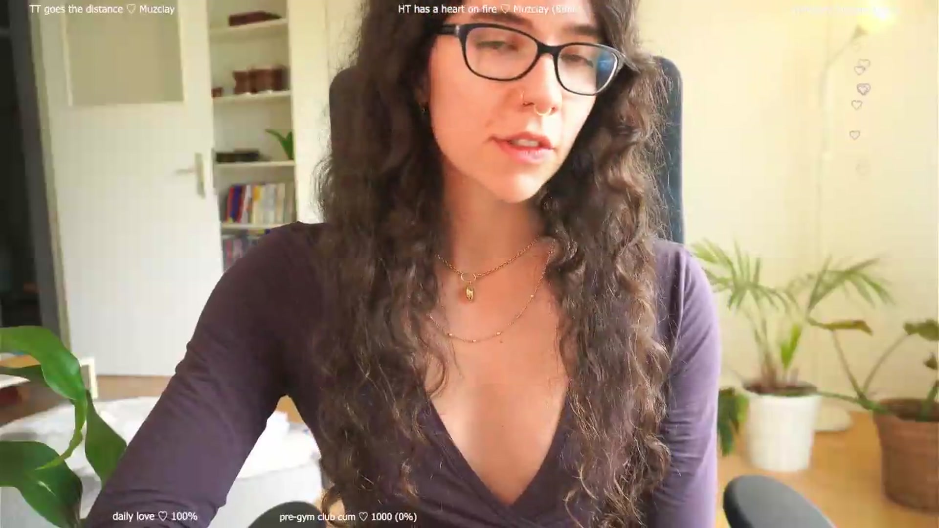 Gallery image thumbnail from afterglow's myfreecams stream on, 08/20/2026, 07:58 image 16 of 20