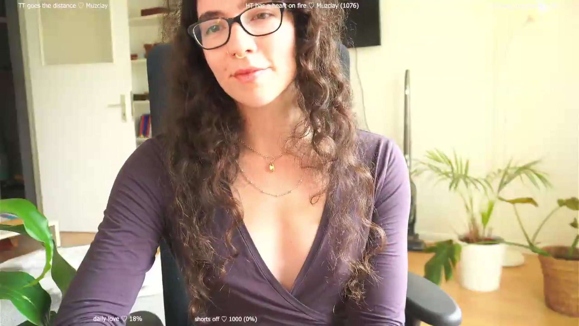 Gallery image thumbnail from afterglow's myfreecams stream on, 08/20/2026, 07:58 image 7 of 20