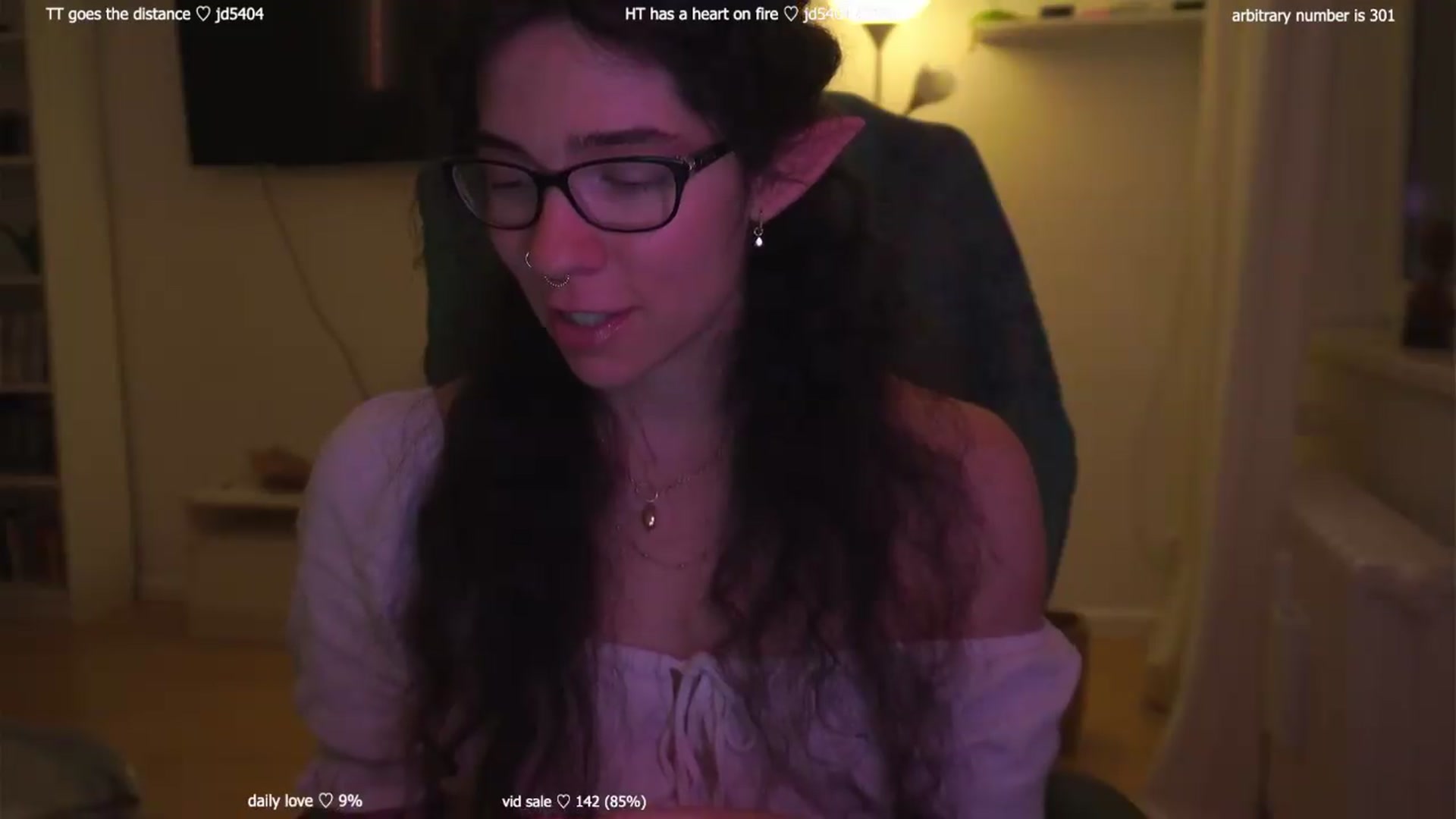 Gallery image thumbnail from afterglow's myfreecams stream on, 08/21/2026, 04:19 image 11 of 20
