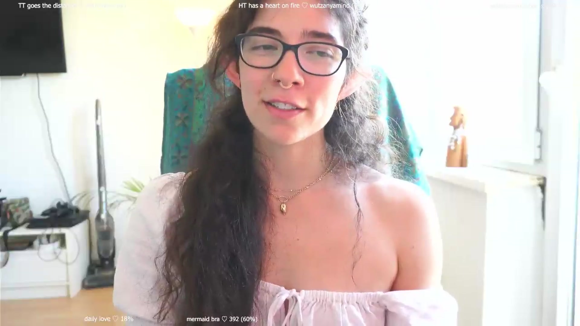 Gallery image thumbnail from afterglow's myfreecams stream on, 08/21/2026, 07:05 image 8 of 20