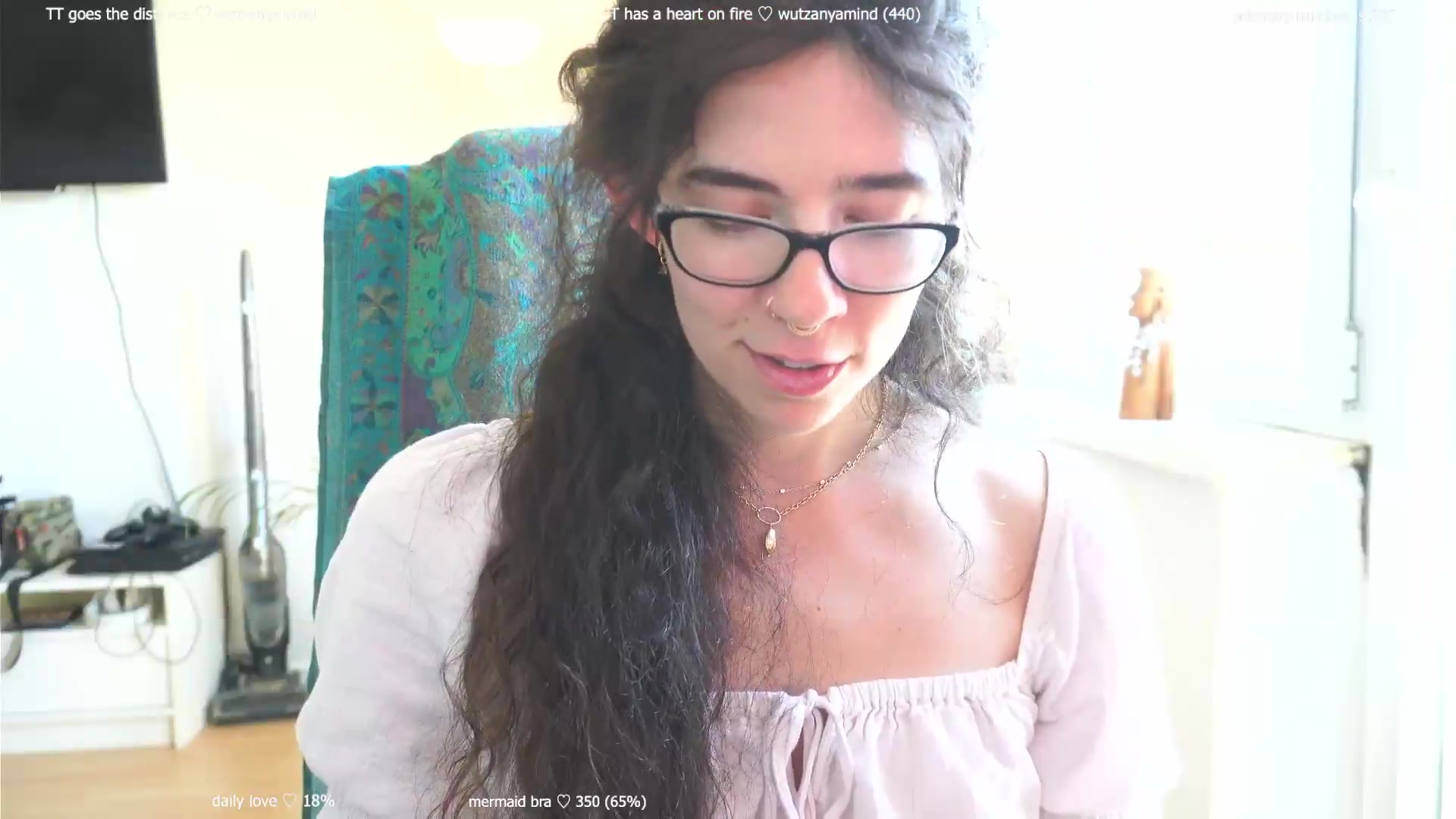 Gallery image thumbnail from afterglow's myfreecams stream on, 08/21/2026, 07:05 image 10 of 20