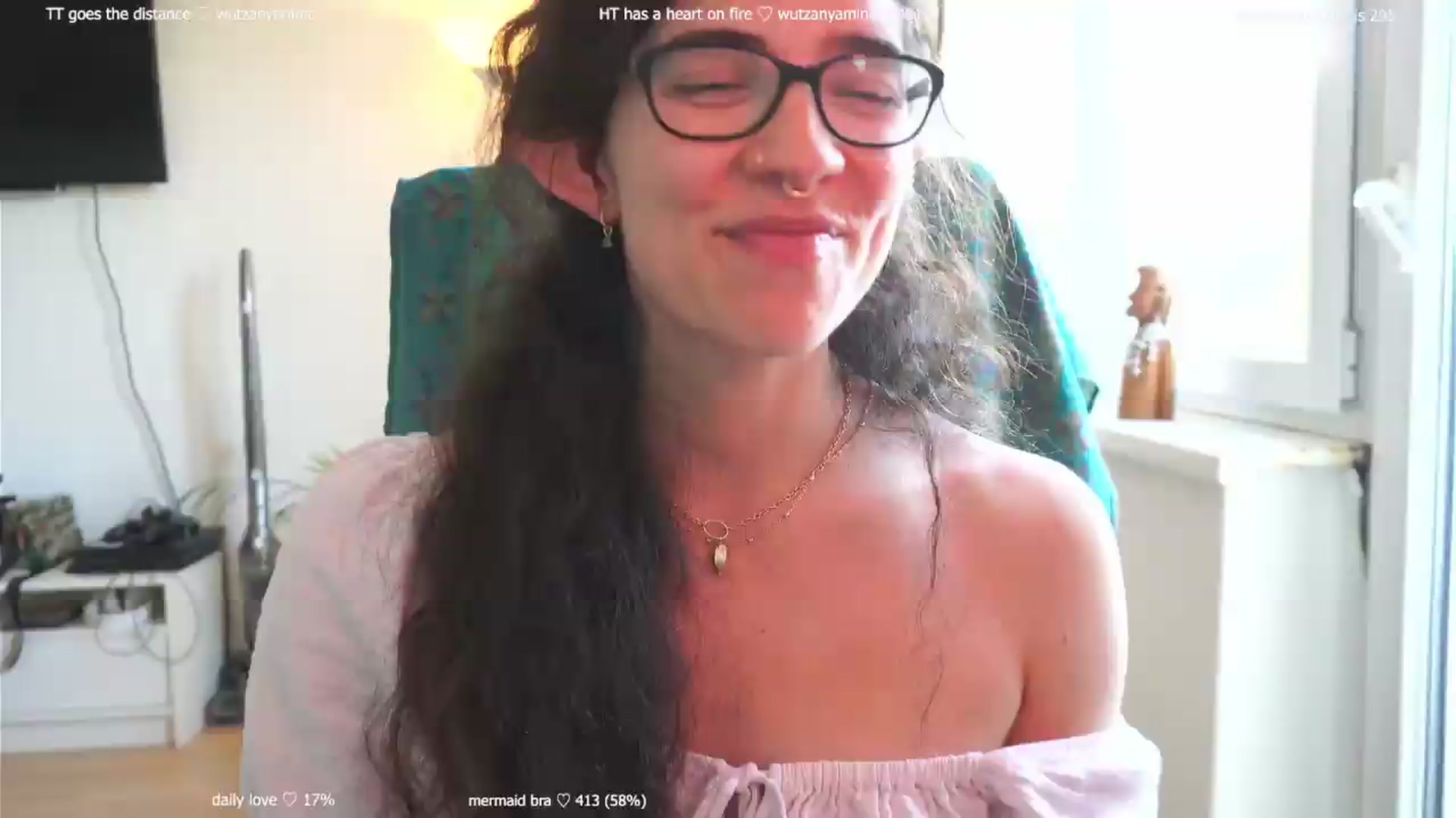 Gallery image thumbnail from afterglow's myfreecams stream on, 08/21/2026, 07:05 image 5 of 20
