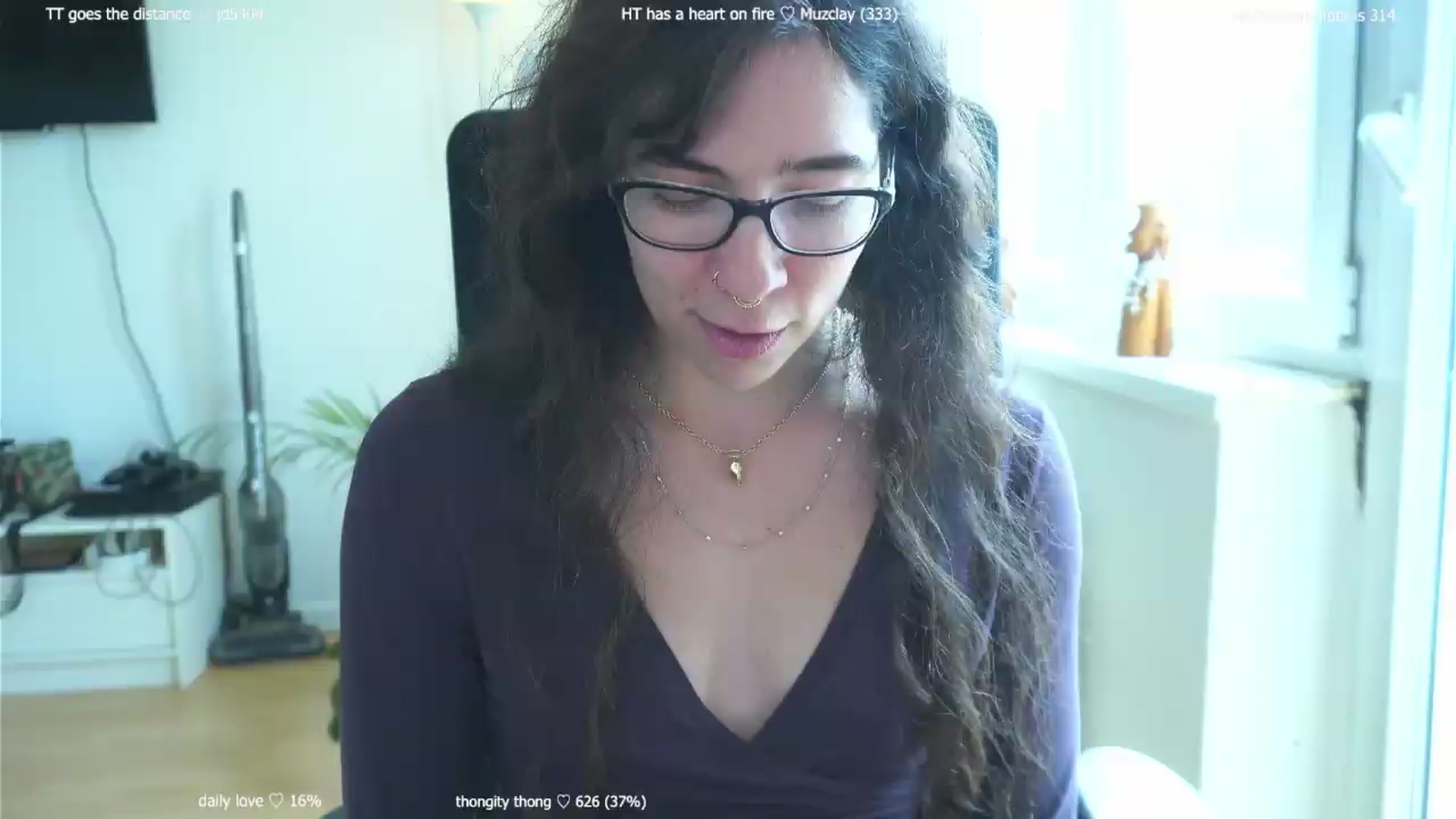 Gallery image thumbnail from afterglow's myfreecams stream on, 08/22/2026, 08:36 image 15 of 20