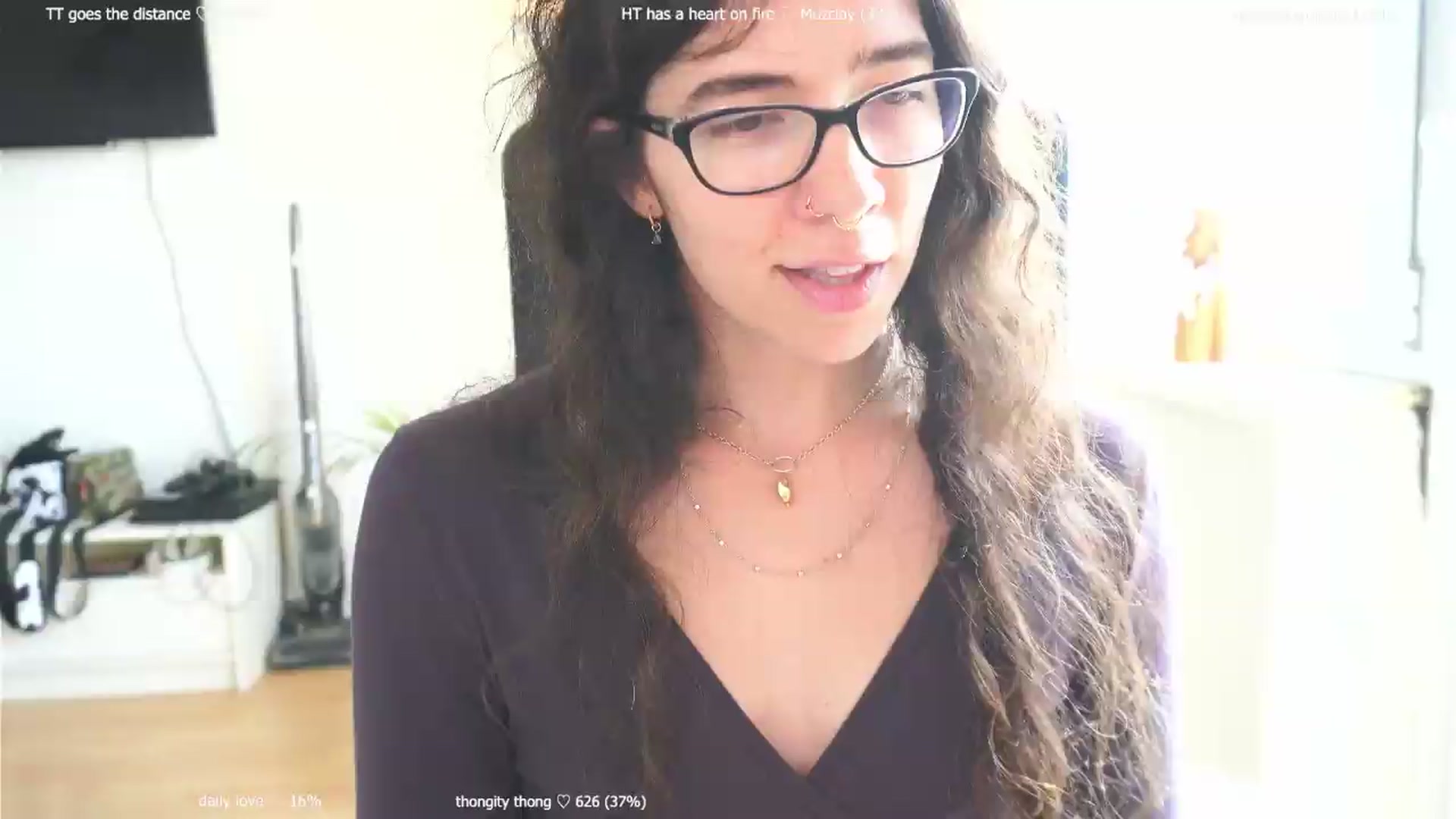 Gallery image thumbnail from afterglow's myfreecams stream on, 08/22/2026, 08:36 image 17 of 20