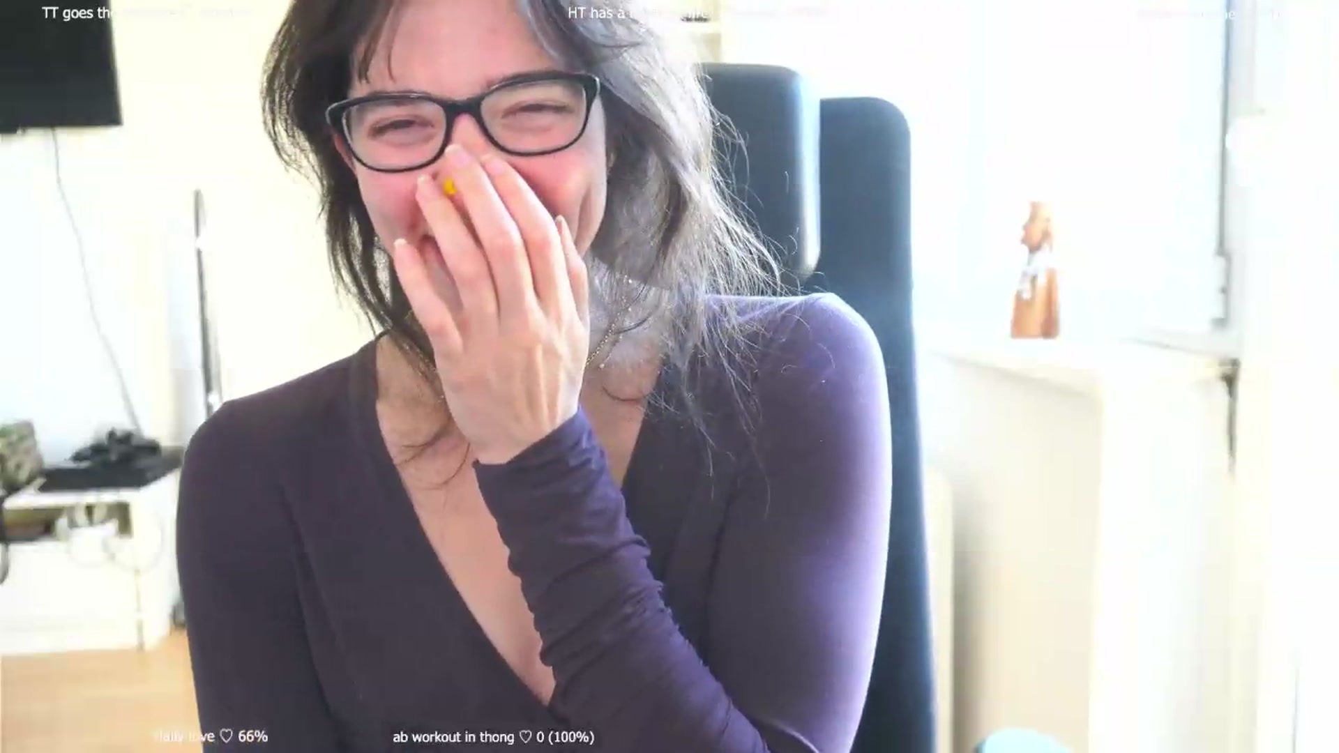 Gallery image thumbnail from afterglow's myfreecams stream on, 08/27/2026, 07:06 image 11 of 20