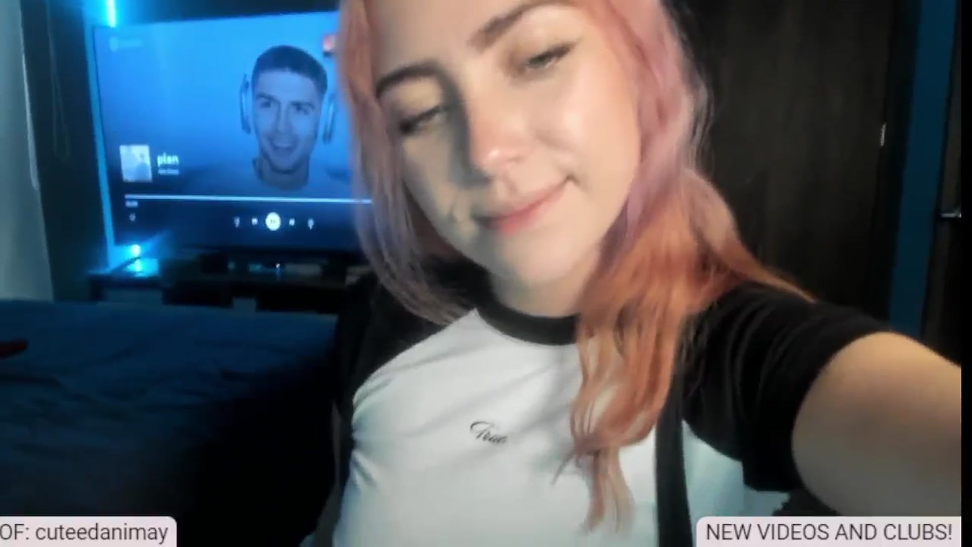 Gallery image thumbnail from aka_dani's myfreecams stream on, 01/07/2025, 20:13 image 2 of 20