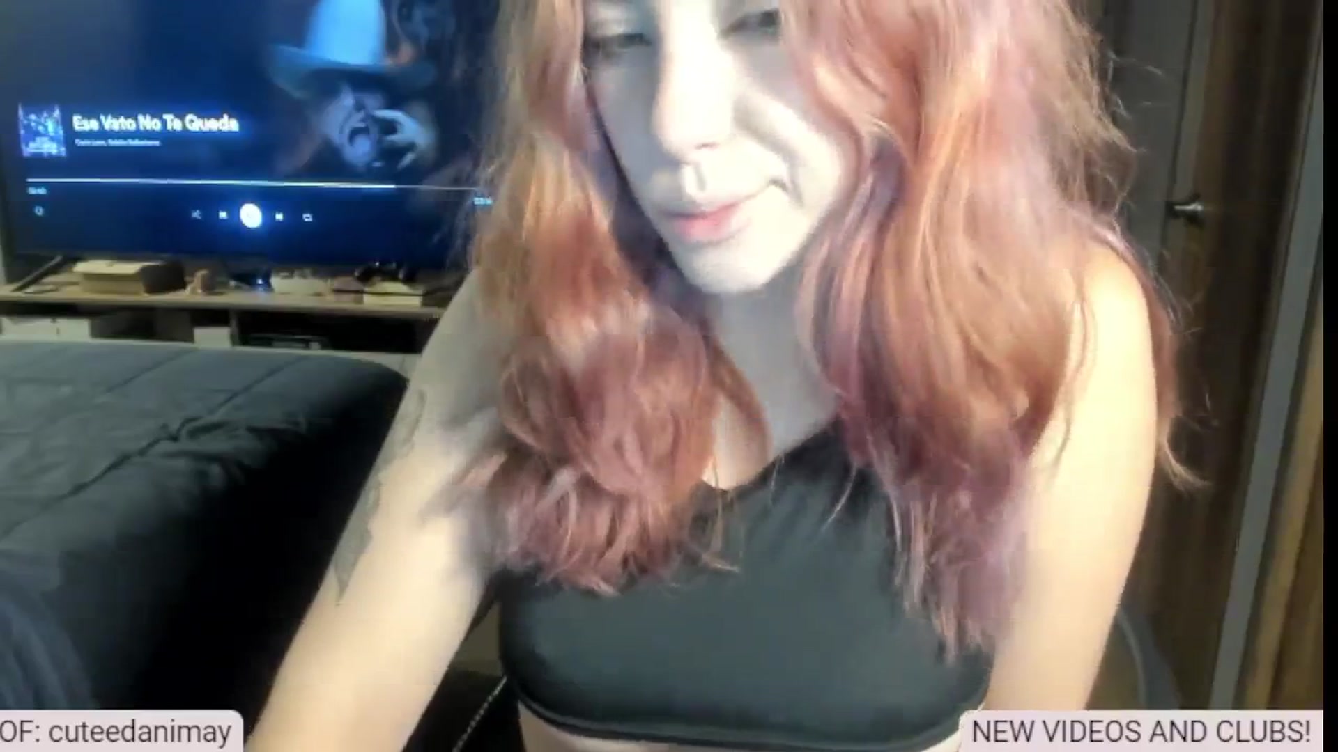 Gallery image thumbnail from aka_dani's myfreecams stream on, 01/09/2025, 01:30 image 11 of 20