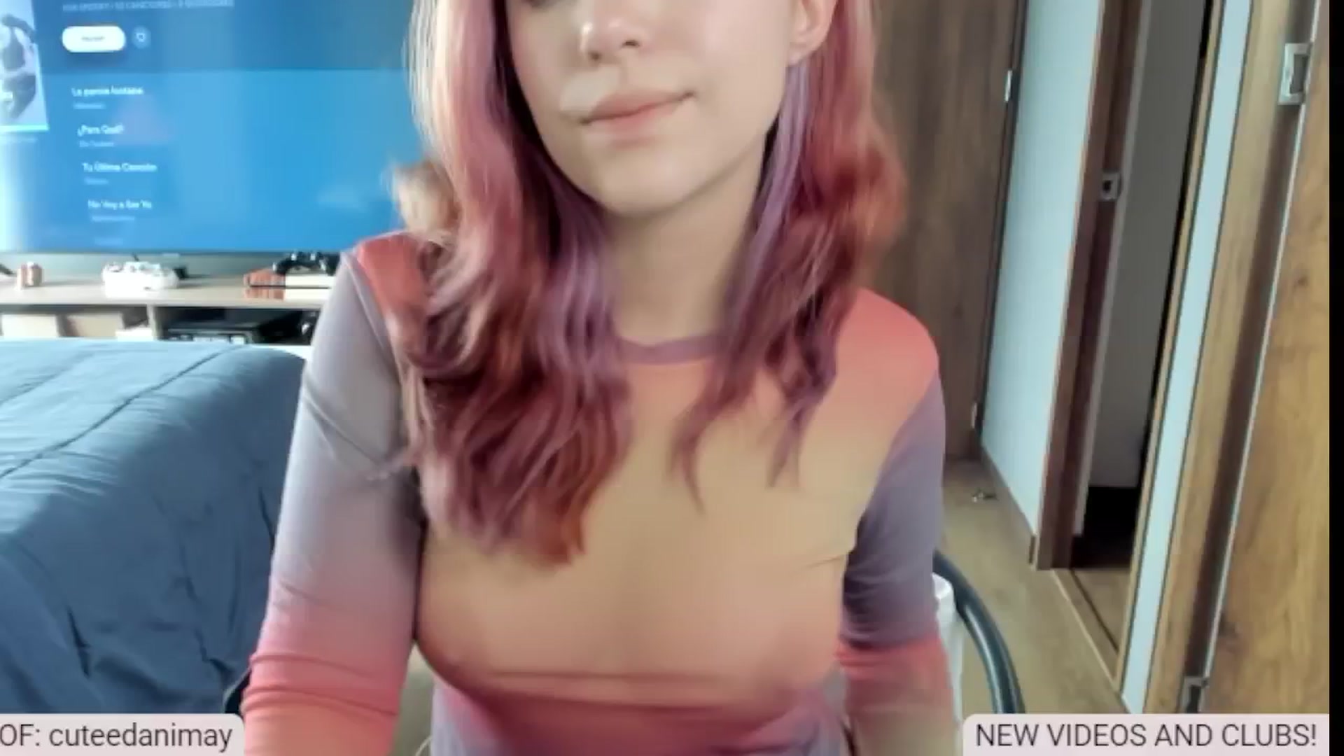Gallery image thumbnail from aka_dani's myfreecams stream on, 01/13/2025, 18:59 image 8 of 20