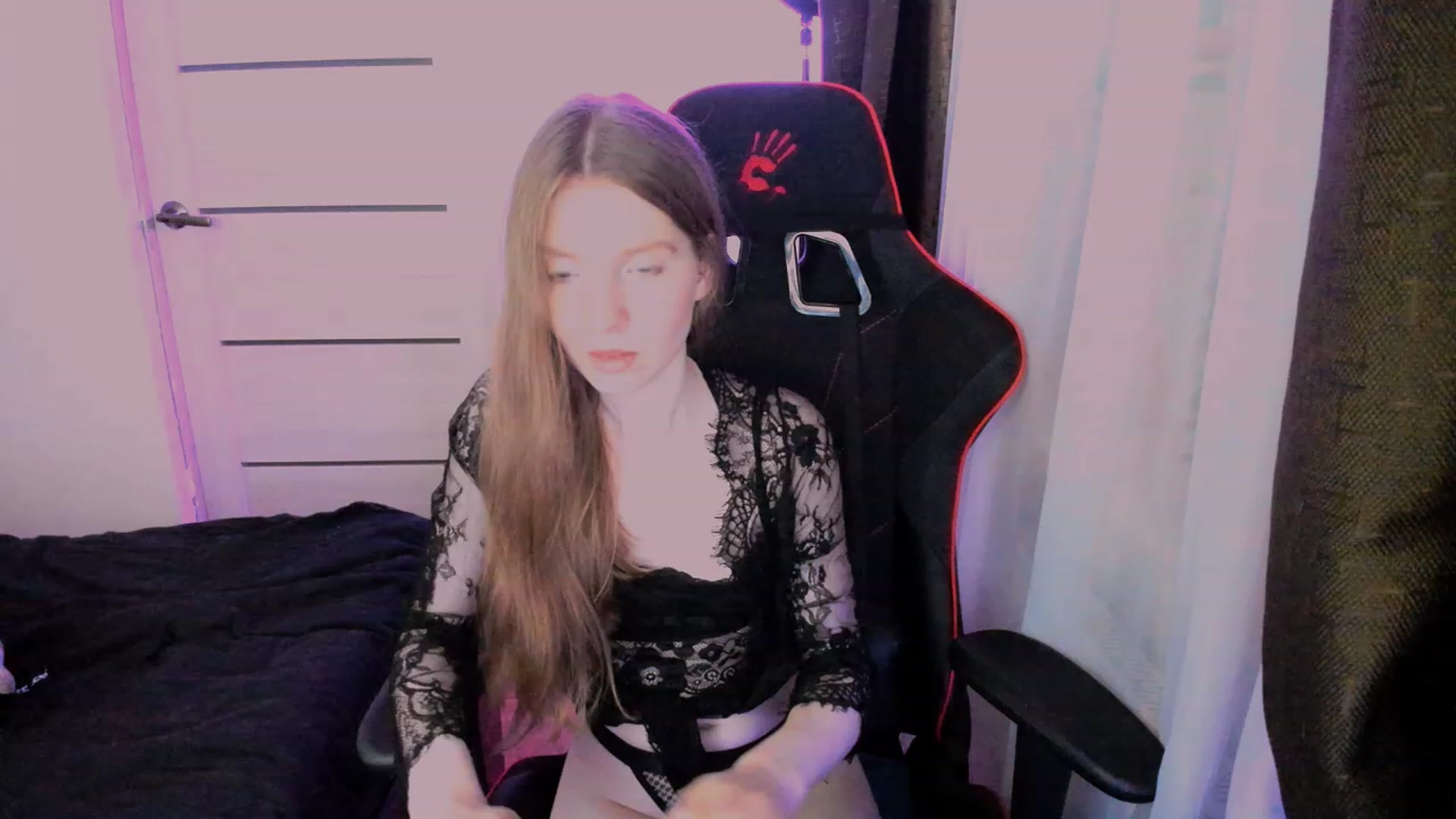 Gallery image thumbnail from al_ma's myfreecams stream on, 03/29/2023, 23:00 image 4 of 20