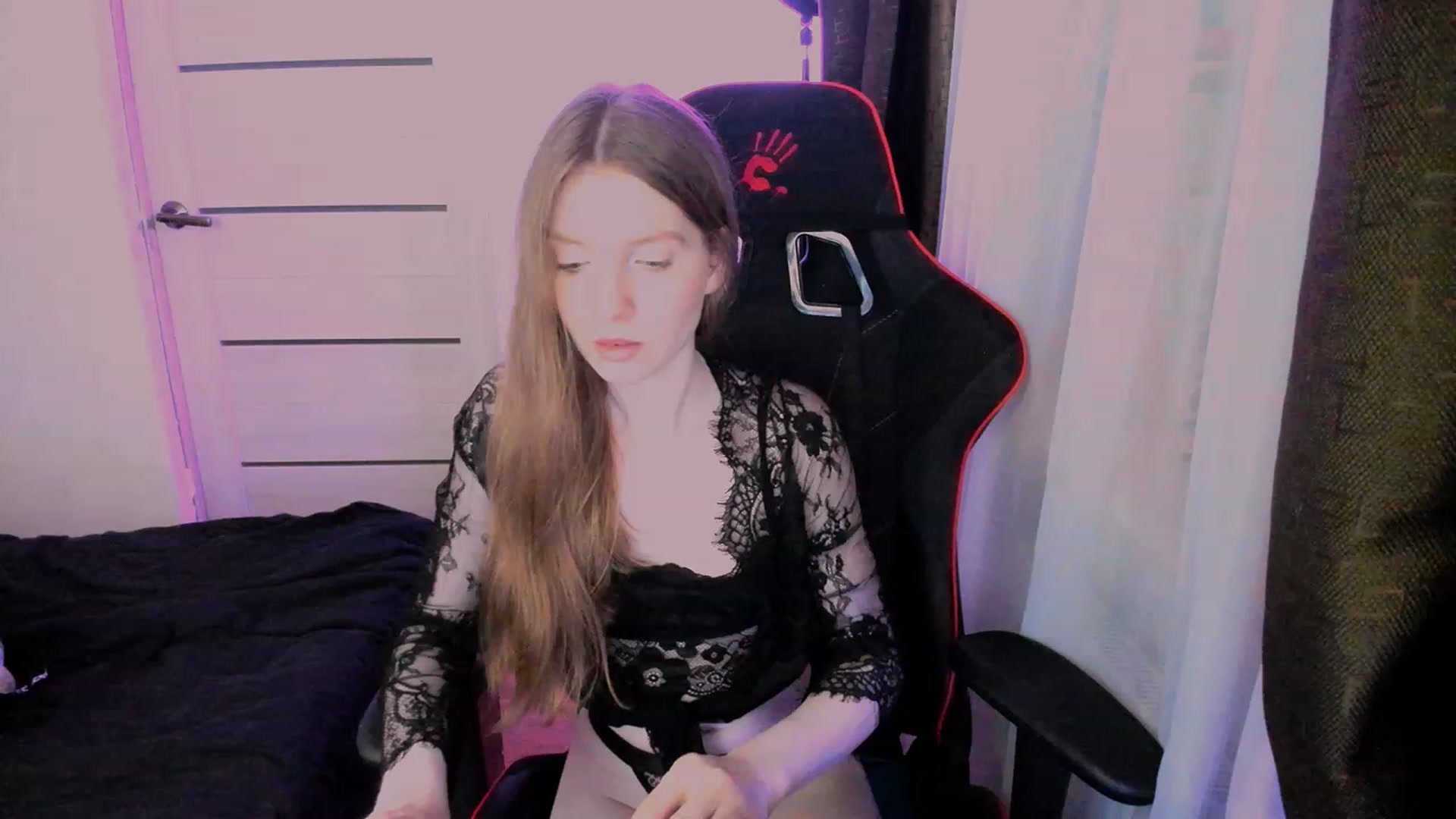 Gallery image thumbnail from al_ma's myfreecams stream on, 03/29/2023, 23:00 image 3 of 20