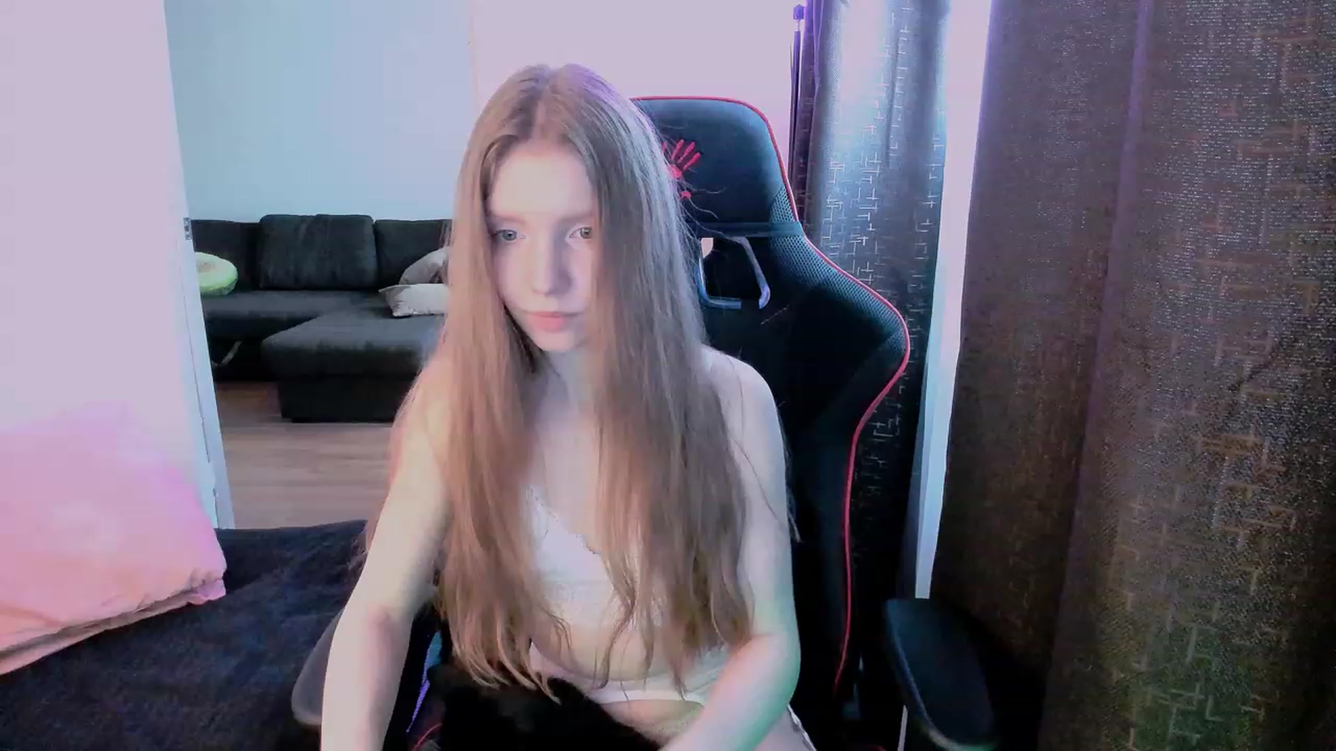 Gallery image thumbnail from al_ma's myfreecams stream on, 05/11/2023, 04:52 image 19 of 20