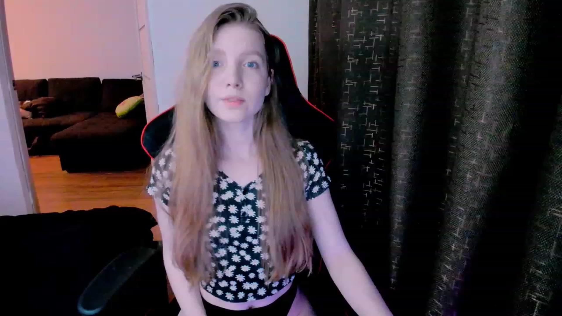 Gallery image thumbnail from al_ma's myfreecams stream on, 06/10/2023, 23:58 image 18 of 20