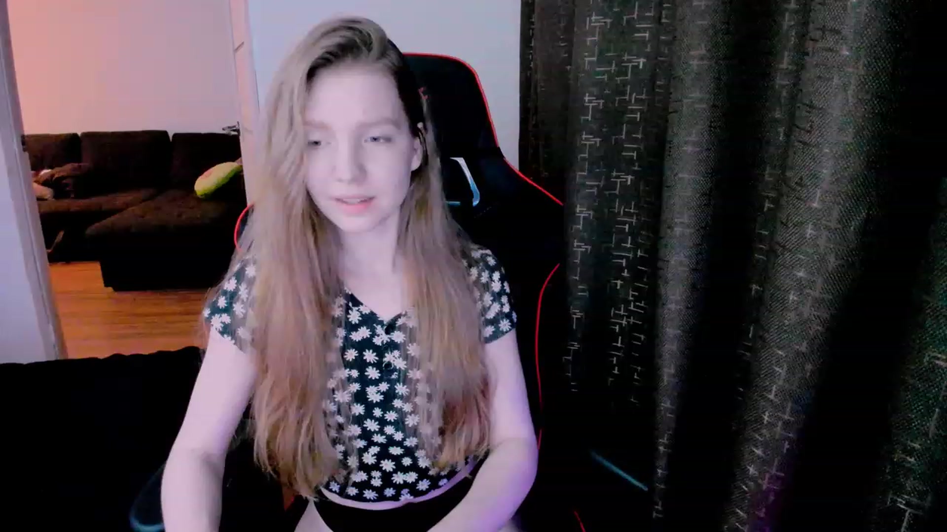 Gallery image thumbnail from al_ma's myfreecams stream on, 06/10/2023, 23:58 image 16 of 20