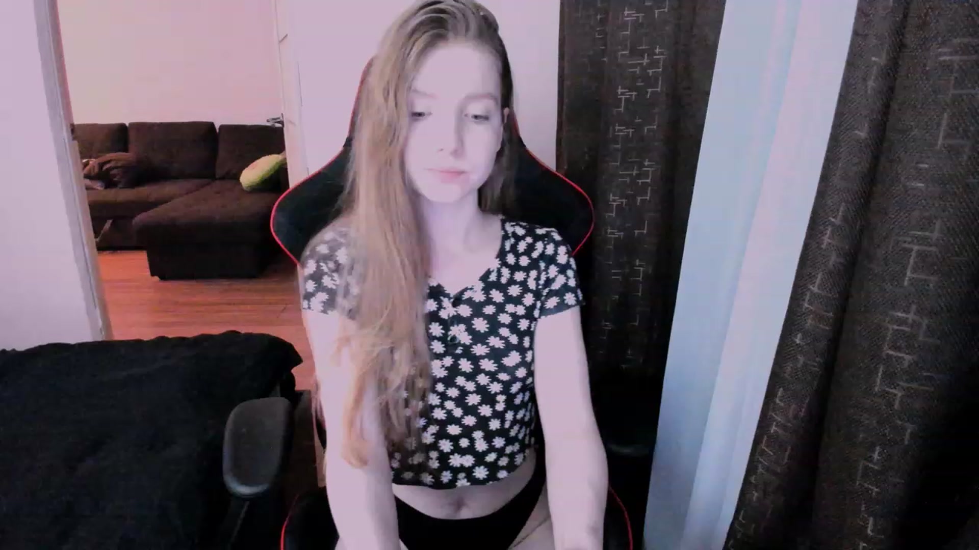 Gallery image thumbnail from al_ma's myfreecams stream on, 06/10/2023, 23:58 image 3 of 20
