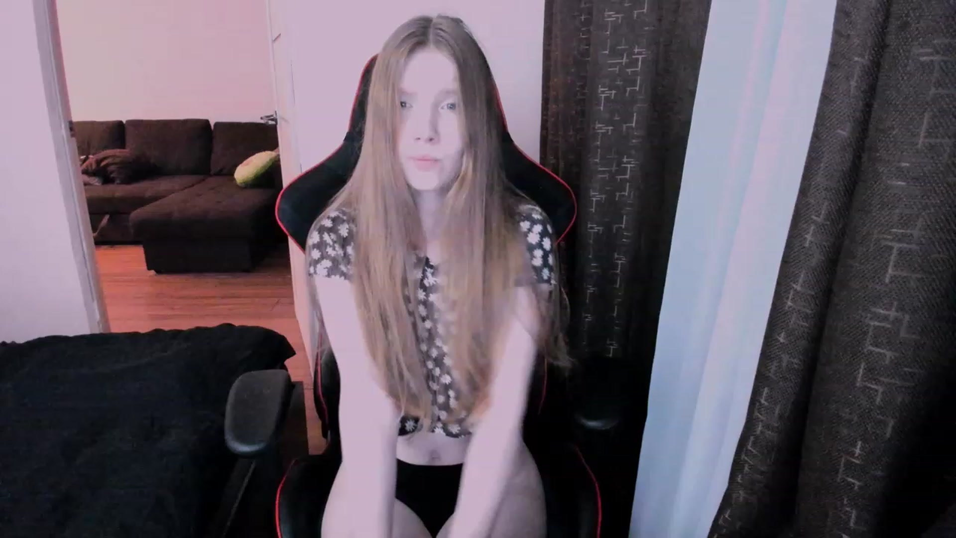 Gallery image thumbnail from al_ma's myfreecams stream on, 06/10/2023, 23:58 image 6 of 20