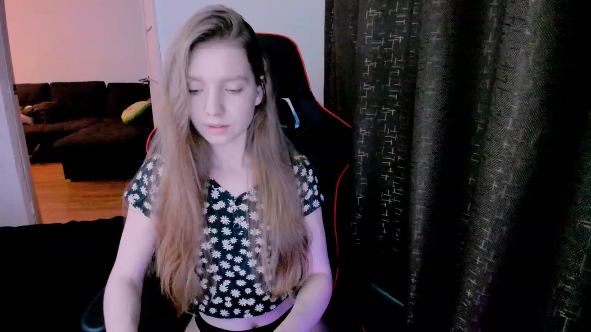 Gallery image thumbnail from al_ma's myfreecams stream on, 06/10/2023, 23:58 image 17 of 20