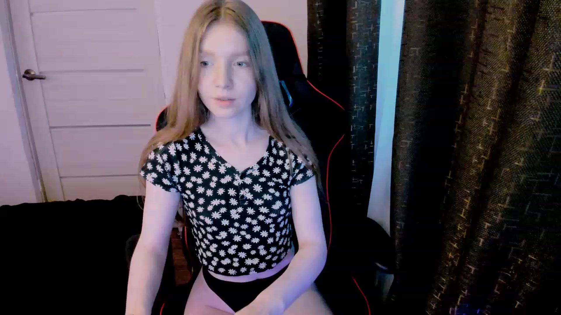 Gallery image thumbnail from al_ma's myfreecams stream on, 06/11/2023, 01:07 image 11 of 20
