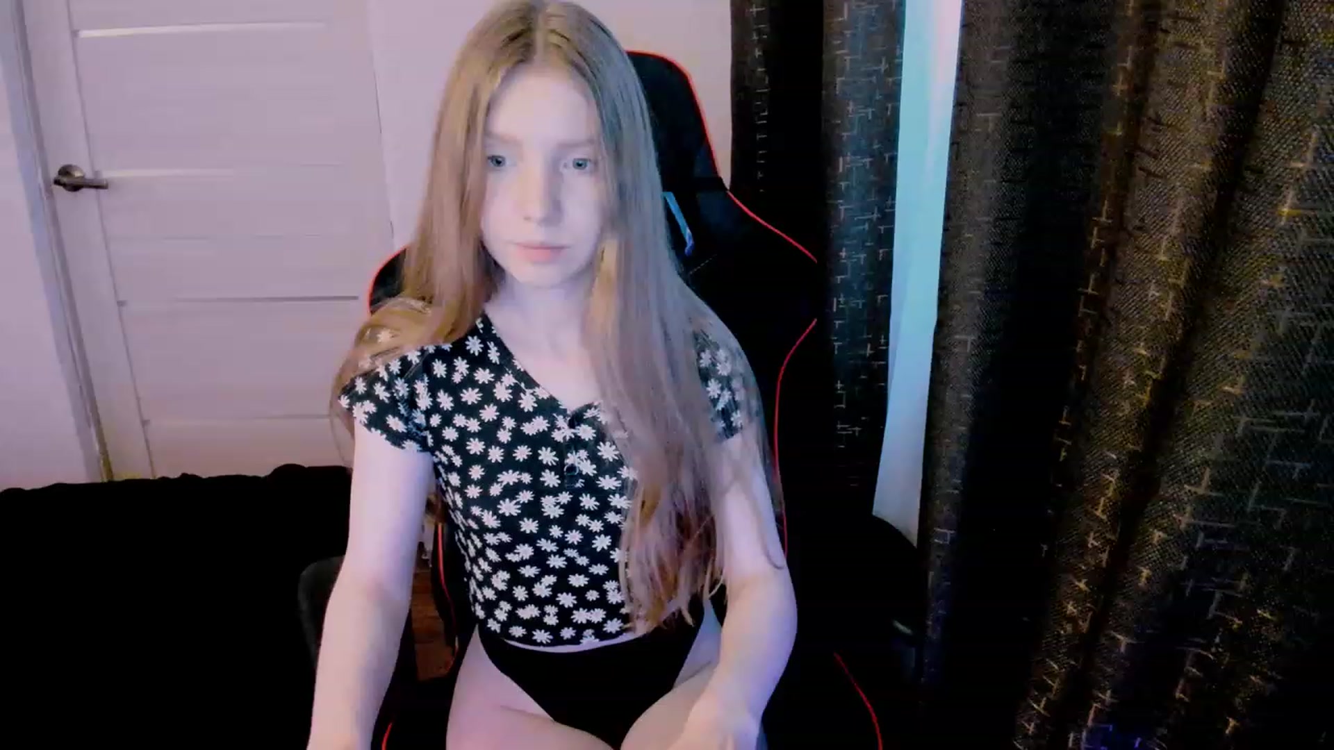 Gallery image thumbnail from al_ma's myfreecams stream on, 06/11/2023, 01:07 image 14 of 20