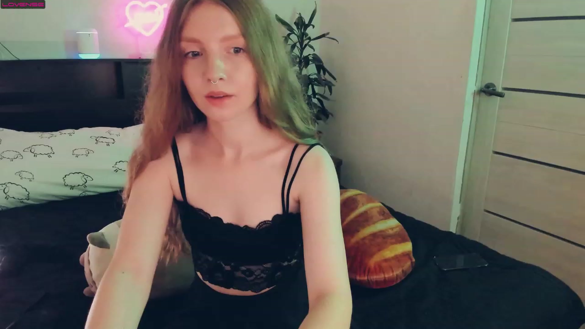 Gallery image thumbnail from al_ma's myfreecams stream on, 08/12/2023, 17:56 image 10 of 20