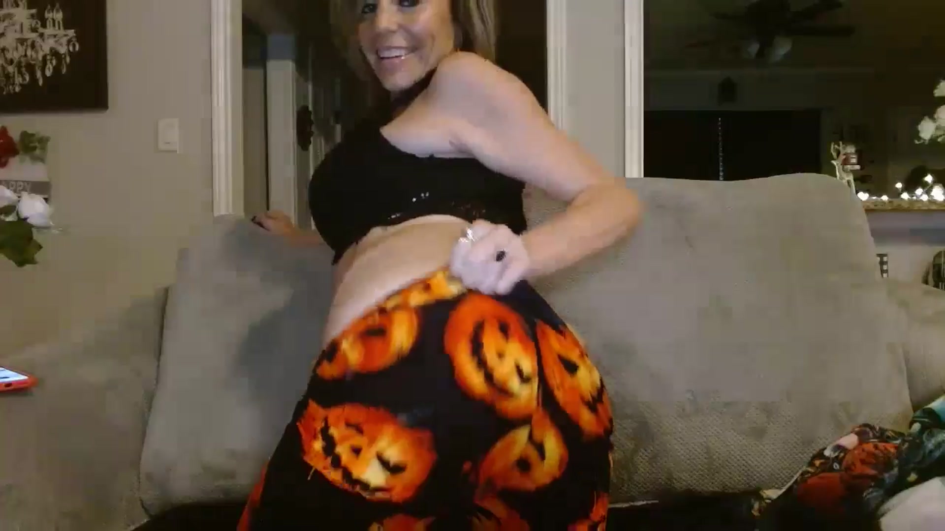 Gallery image thumbnail from alannarack's myfreecams stream on, 10/31/2024, 13:55 image 4 of 20