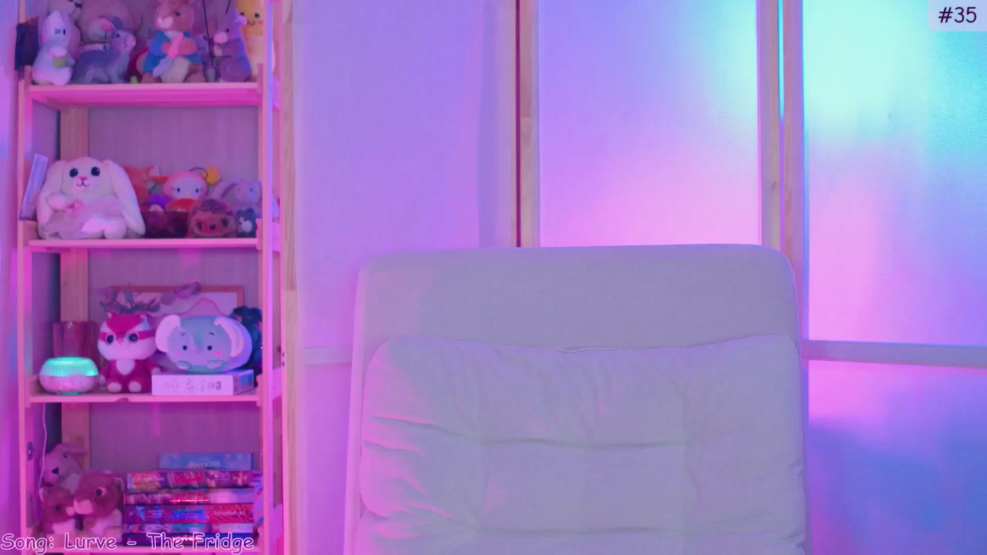 Gallery image thumbnail from alcoBirthday's myfreecams stream on, 10/01/2024, 10:52 image 13 of 20