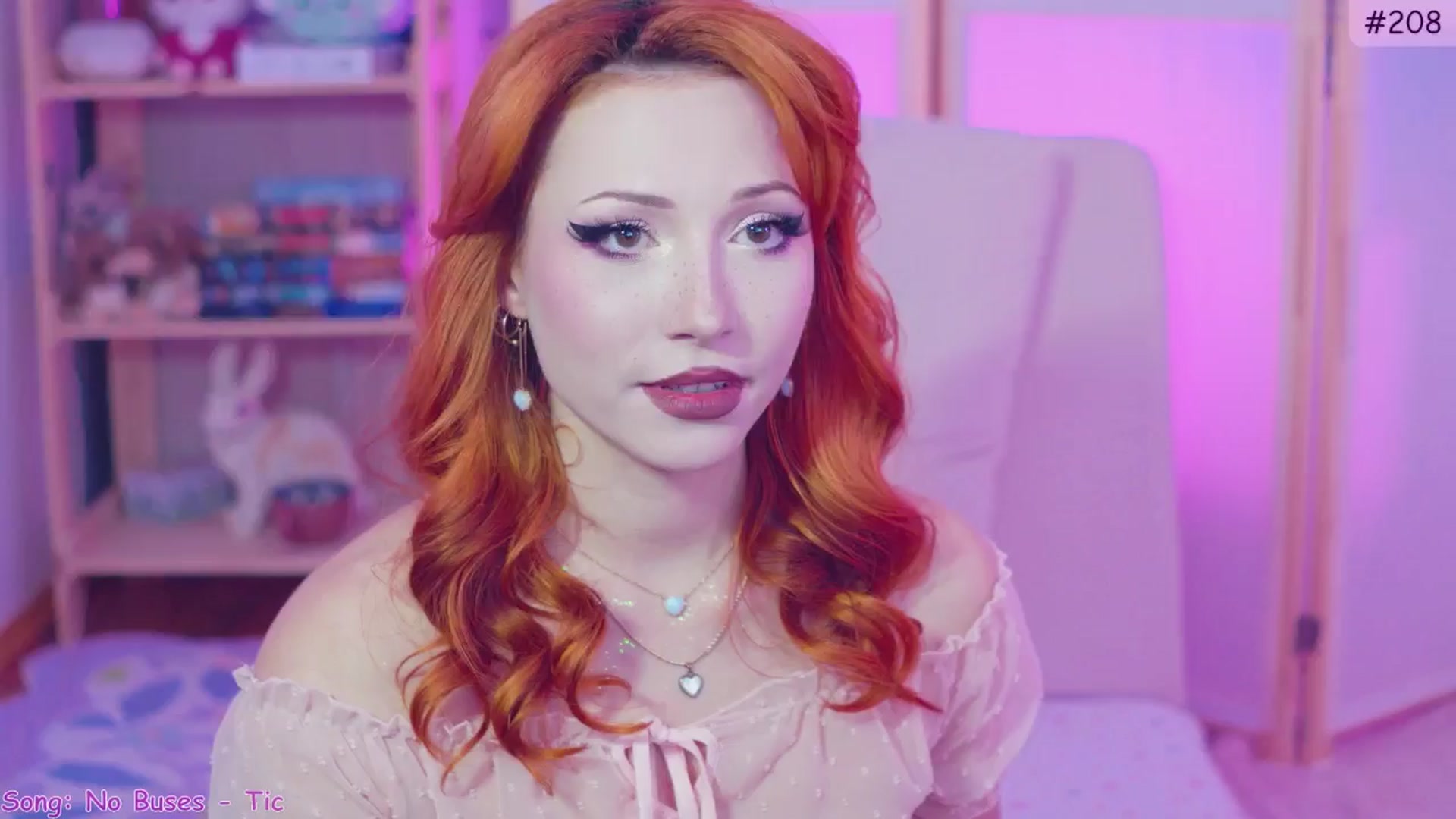 Gallery image thumbnail from alcoBirthday's myfreecams stream on, 10/04/2024, 08:52 image 7 of 20
