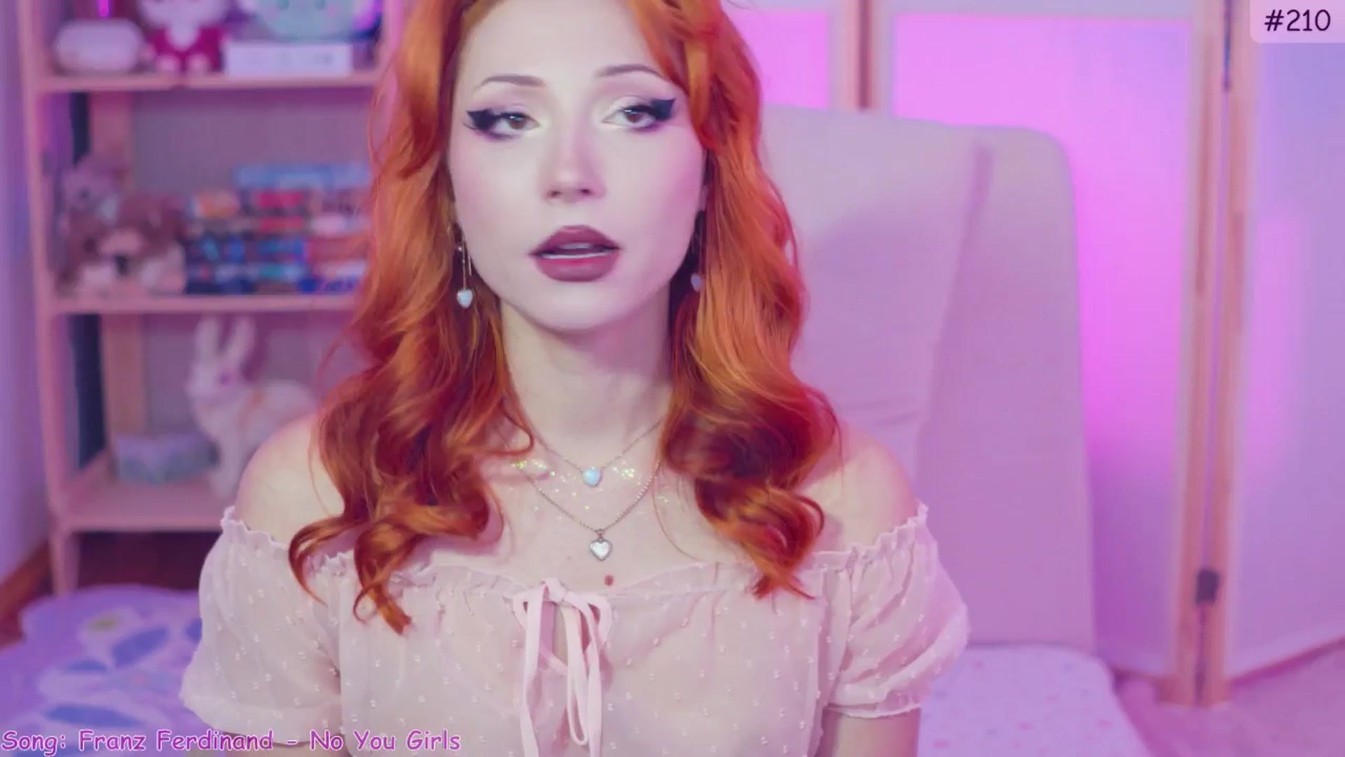 Gallery image thumbnail from alcoBirthday's myfreecams stream on, 10/04/2024, 08:52 image 10 of 20