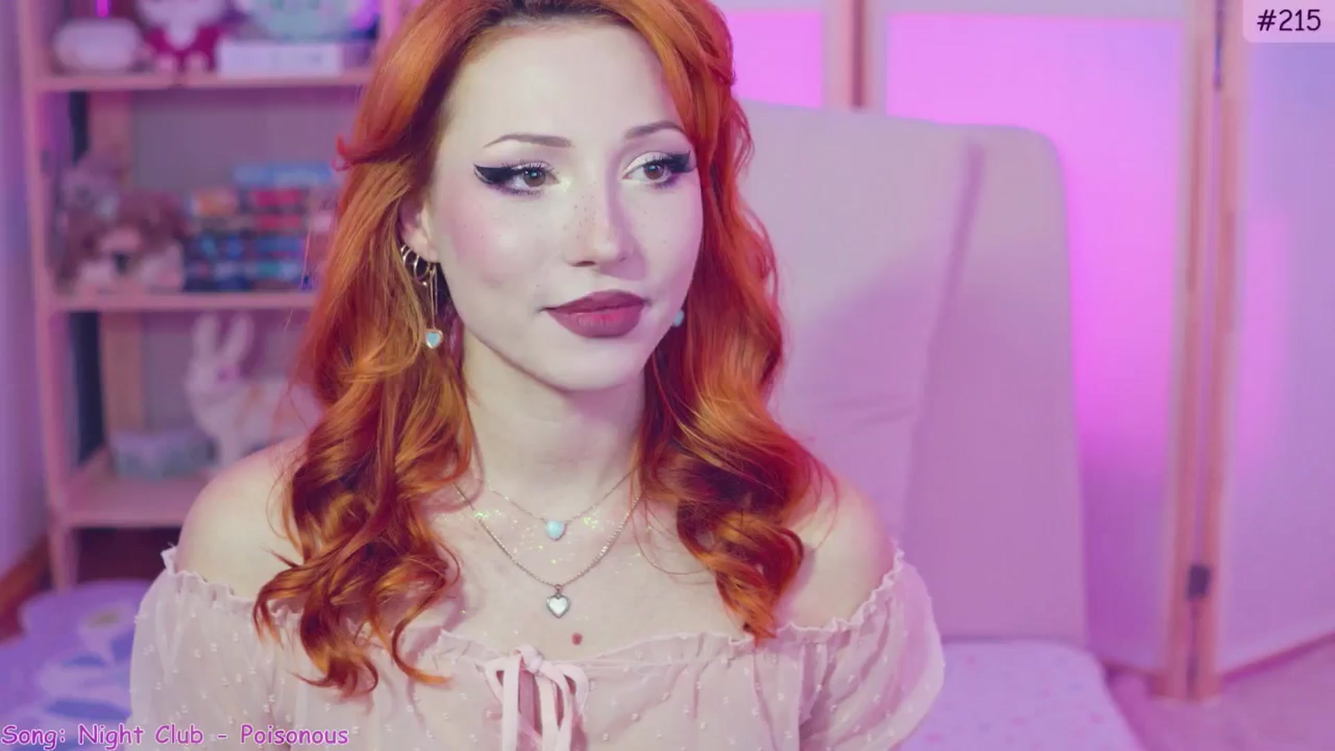 Gallery image thumbnail from alcoBirthday's myfreecams stream on, 10/04/2024, 08:52 image 2 of 20