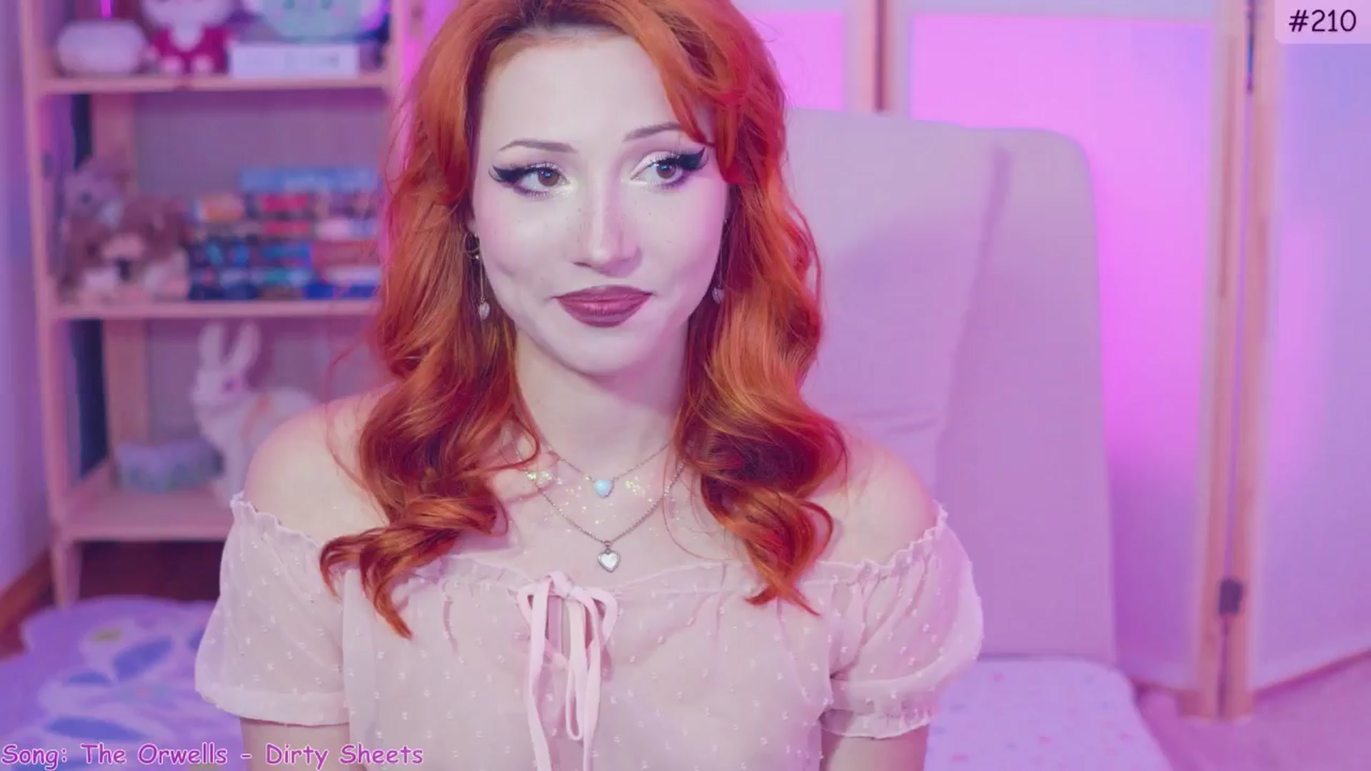 Gallery image thumbnail from alcoBirthday's myfreecams stream on, 10/04/2024, 08:52 image 11 of 20