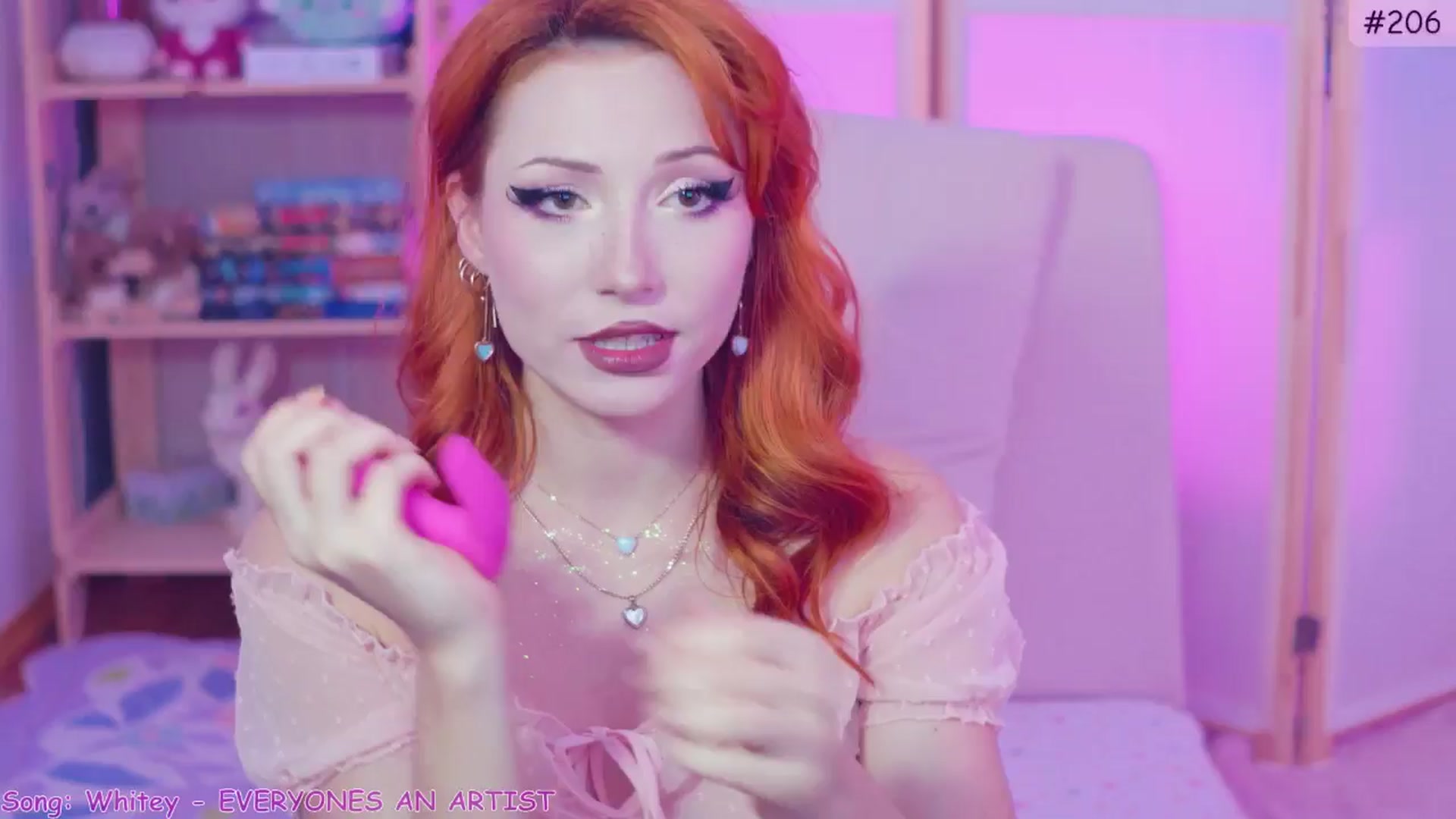 Gallery image thumbnail from alcoBirthday's myfreecams stream on, 10/04/2024, 08:52 image 14 of 20