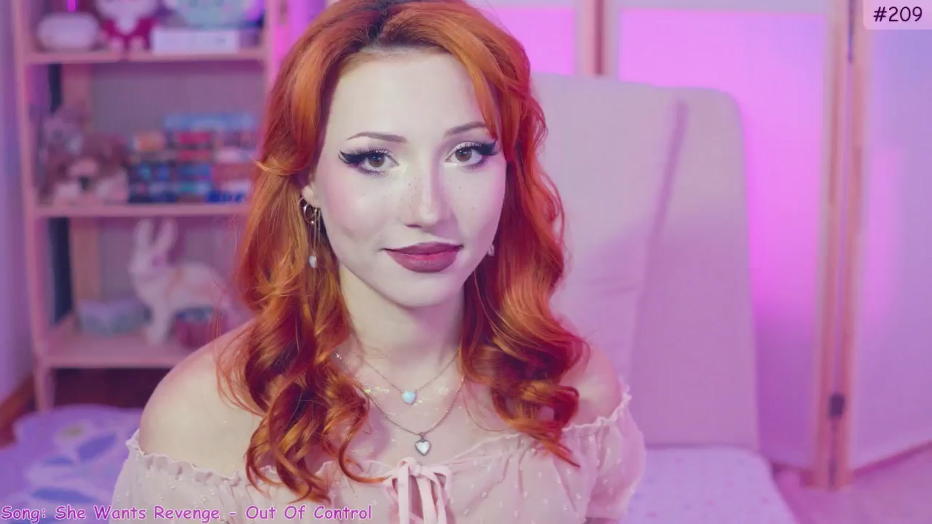 Gallery image thumbnail from alcoBirthday's myfreecams stream on, 10/04/2024, 08:52 image 4 of 20