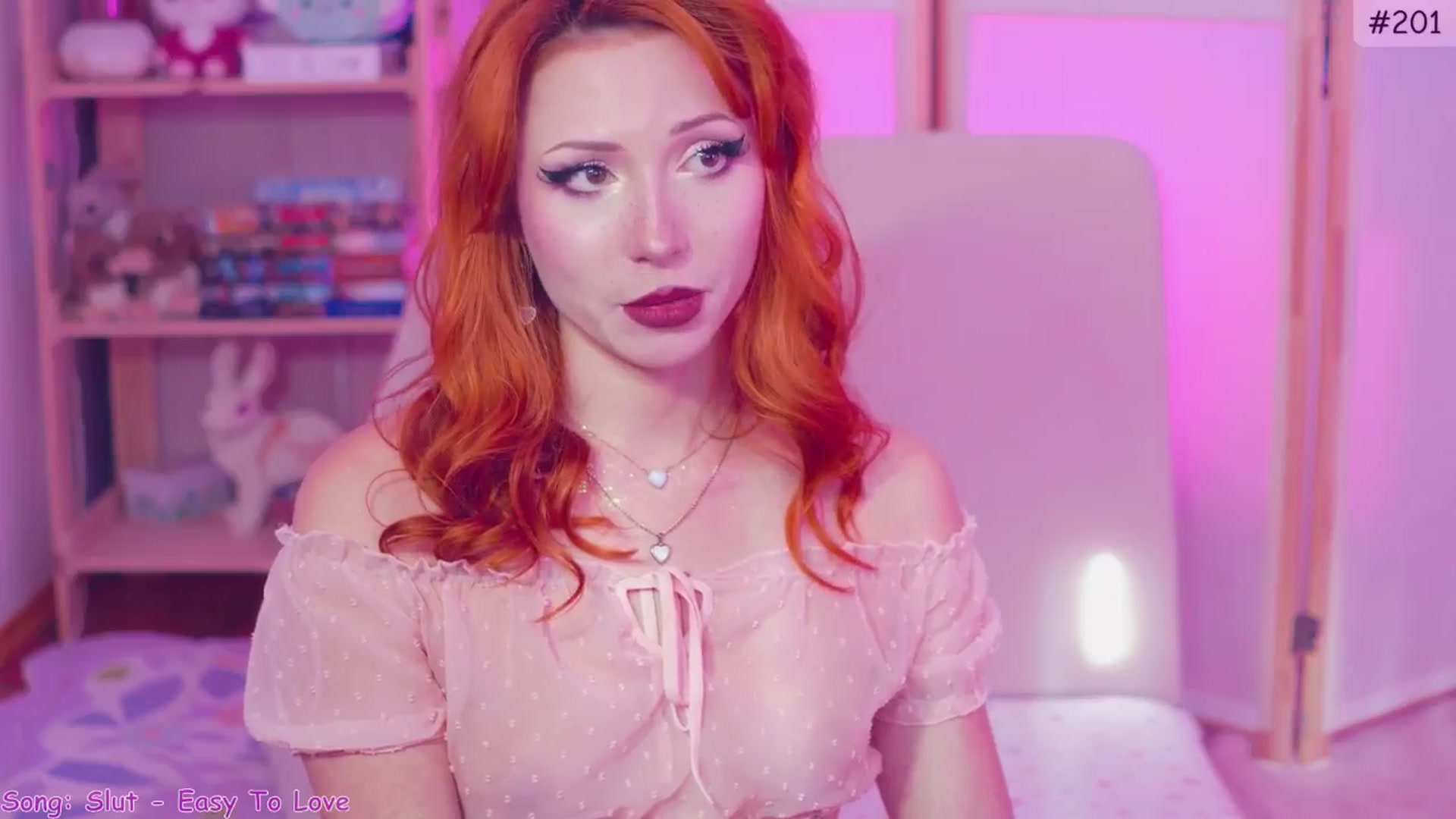 Gallery image thumbnail from alcoBirthday's myfreecams stream on, 10/04/2024, 09:38 image 12 of 20
