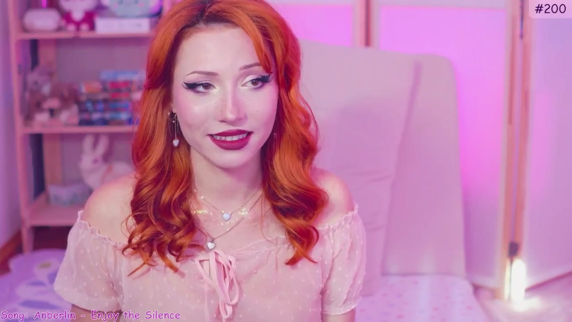 Gallery image thumbnail from alcoBirthday's myfreecams stream on, 10/04/2024, 09:38 image 2 of 20