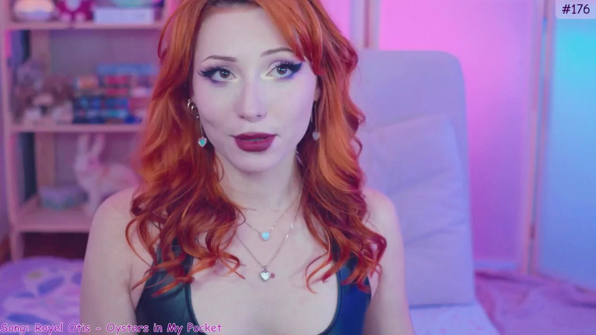 Gallery image thumbnail from alcoBirthday's myfreecams stream on, 10/05/2024, 12:09 image 17 of 20