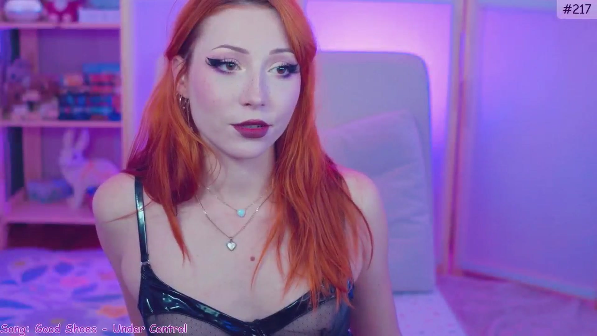 Gallery image thumbnail from alcoBirthday's myfreecams stream on, 10/06/2024, 07:43 image 19 of 20