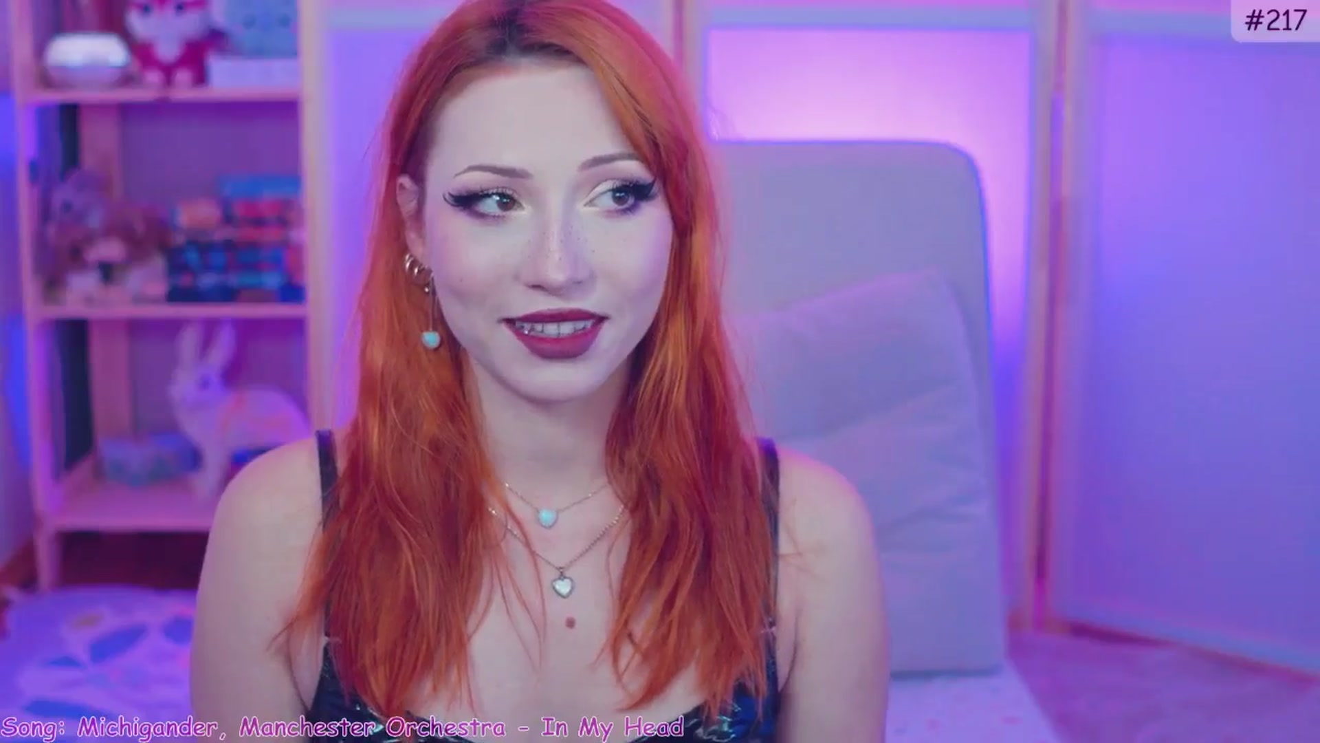 Gallery image thumbnail from alcoBirthday's myfreecams stream on, 10/06/2024, 07:43 image 7 of 20