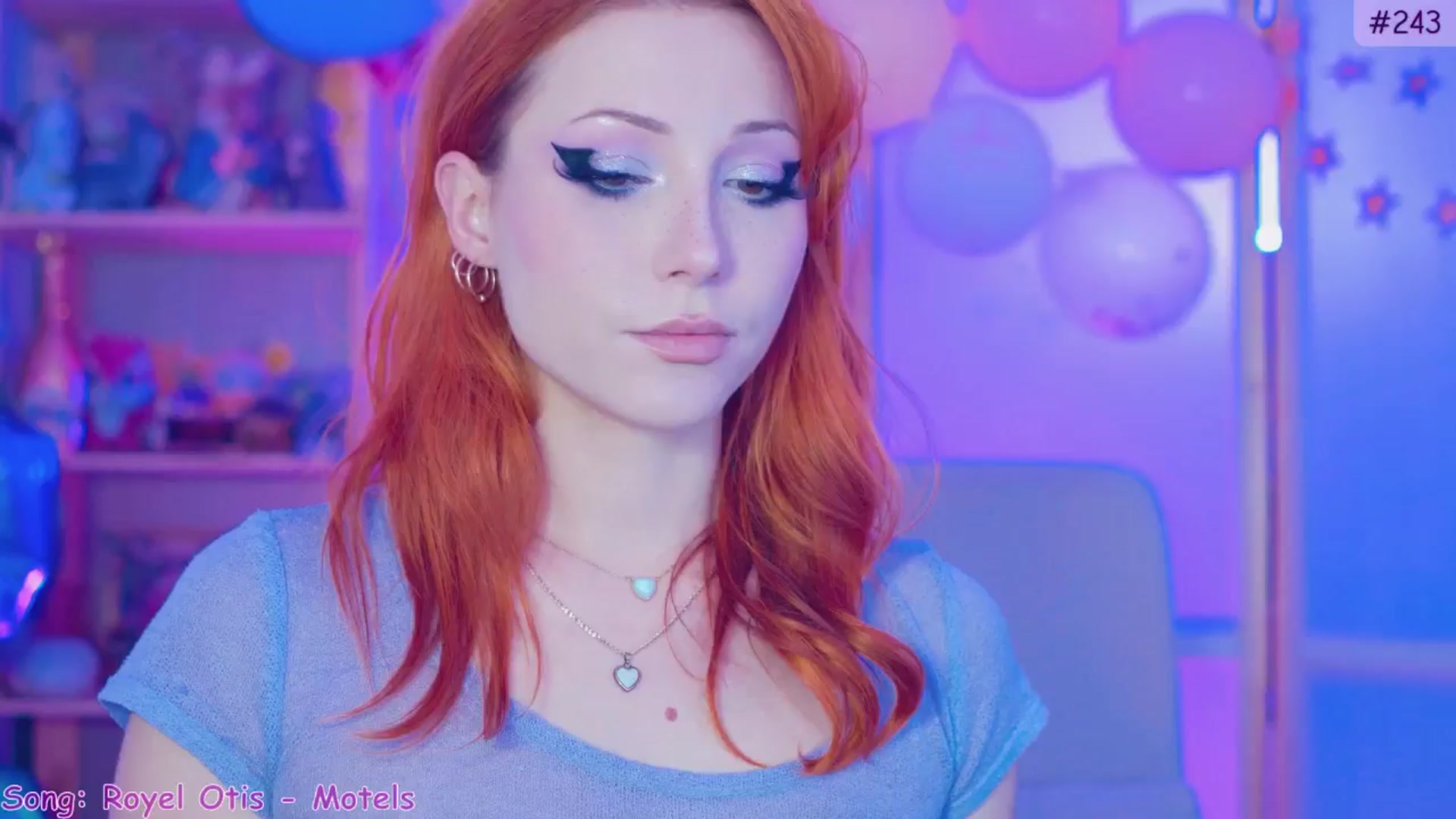 Gallery image thumbnail from alcoBirthday's myfreecams stream on, 10/13/2024, 12:52 image 6 of 20