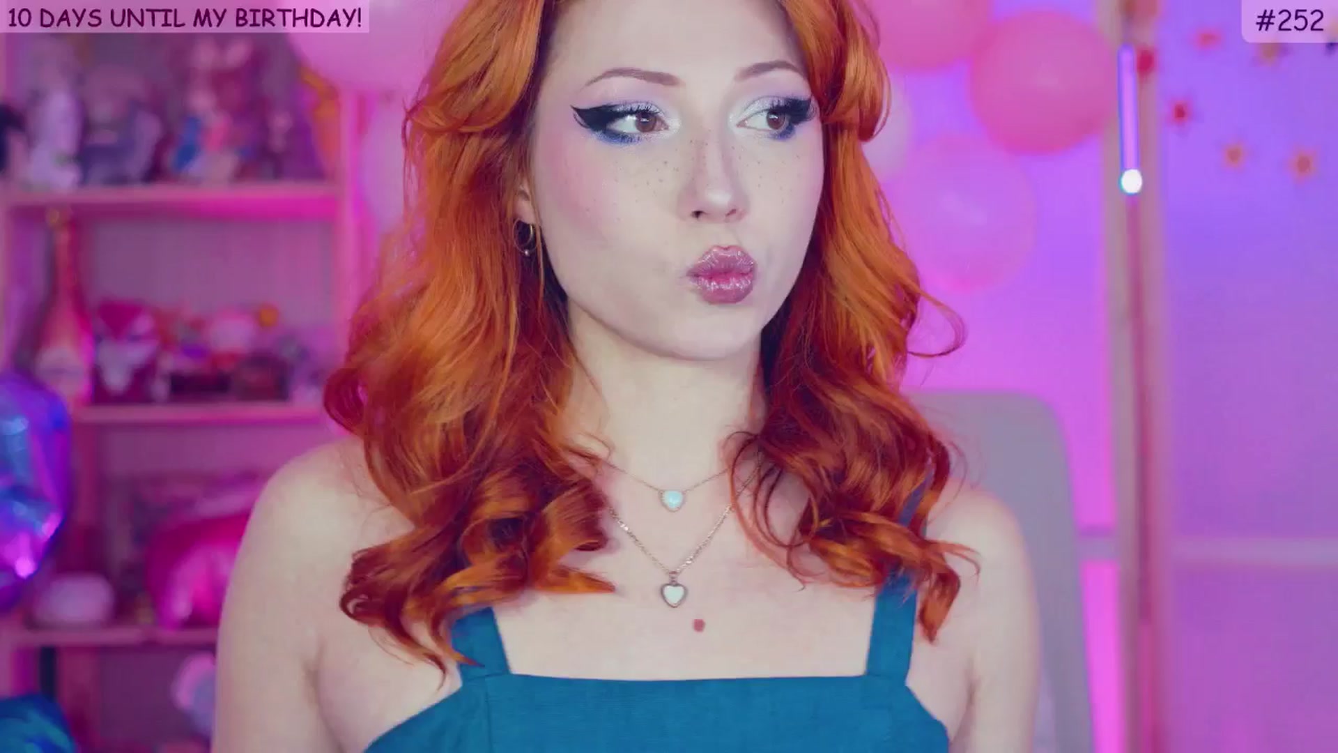 Gallery image thumbnail from alcoBirthday's myfreecams stream on, 10/14/2024, 06:22 image 6 of 20