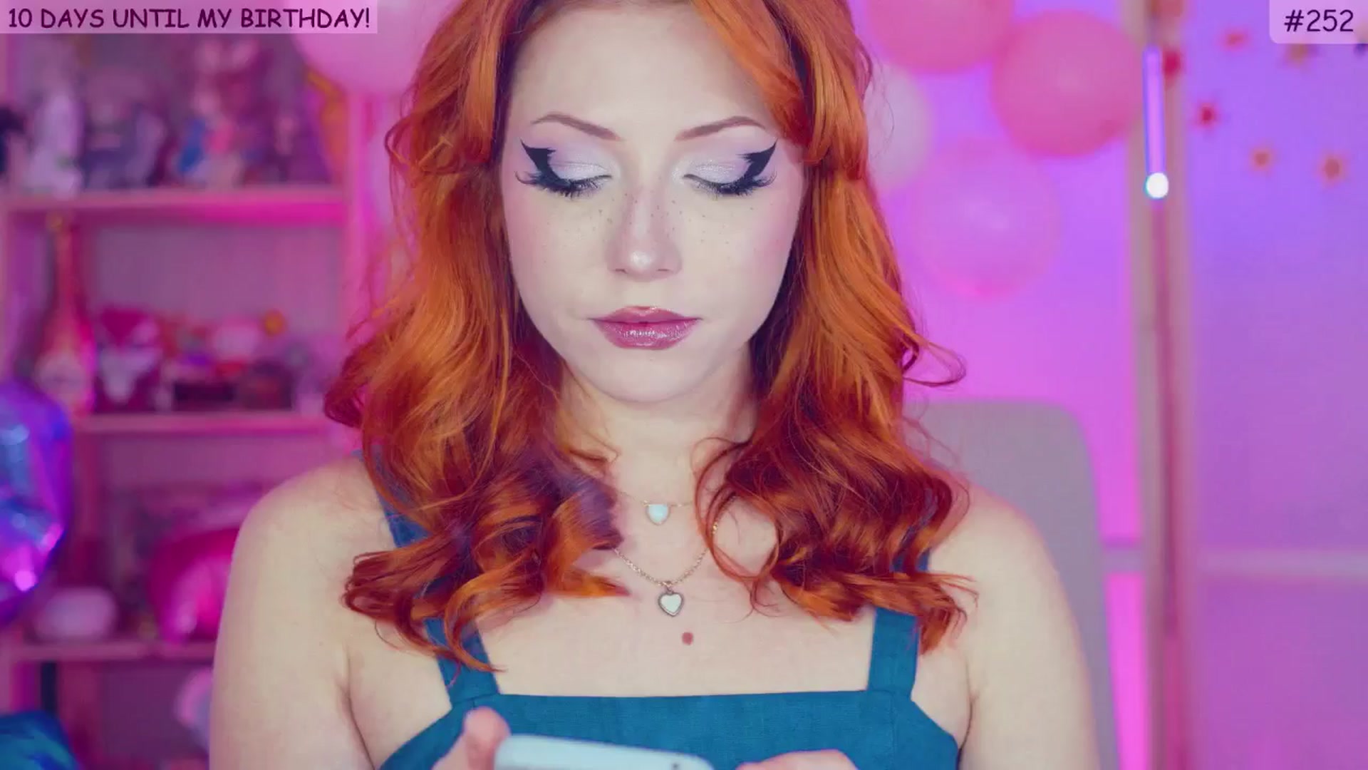 Gallery image thumbnail from alcoBirthday's myfreecams stream on, 10/14/2024, 06:22 image 8 of 20