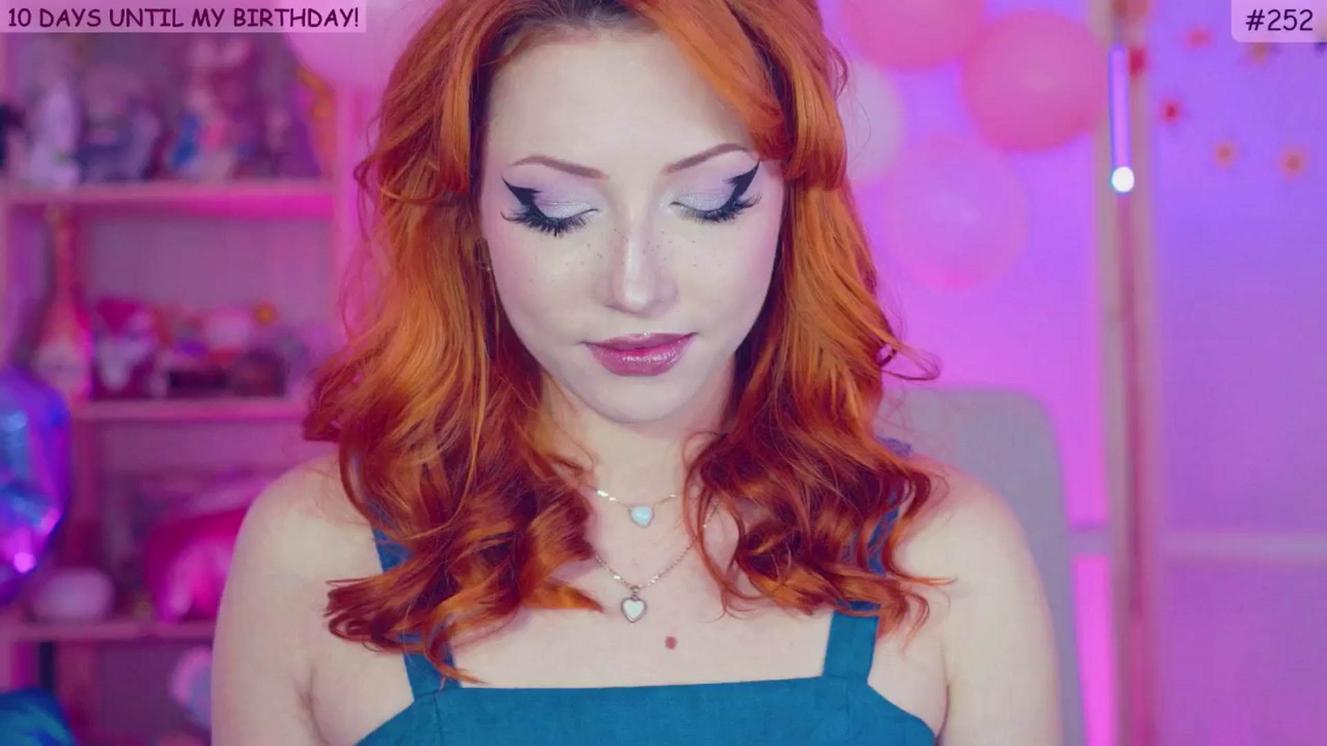 Gallery image thumbnail from alcoBirthday's myfreecams stream on, 10/14/2024, 06:22 image 10 of 20