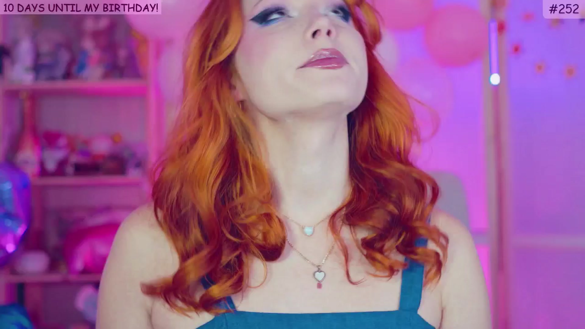 Gallery image thumbnail from alcoBirthday's myfreecams stream on, 10/14/2024, 06:22 image 4 of 20