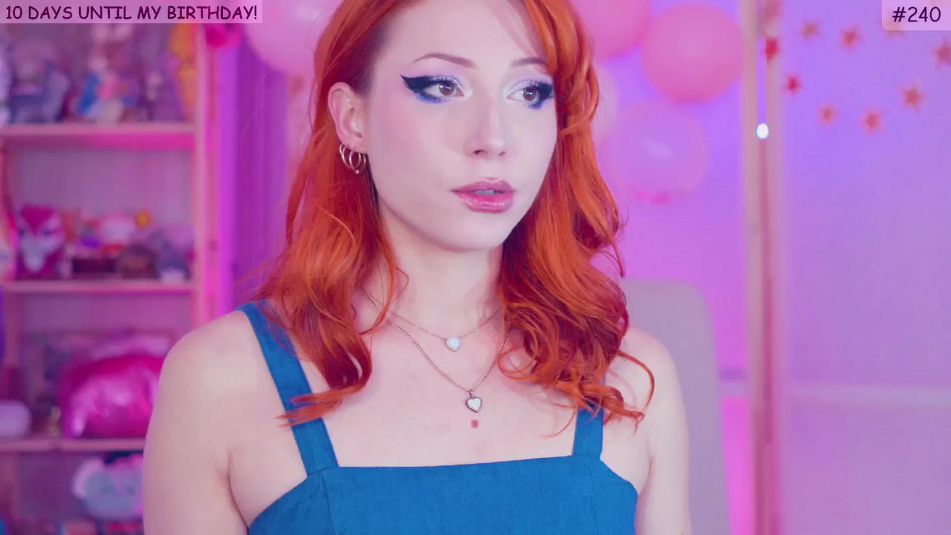 Gallery image thumbnail from alcoBirthday's myfreecams stream on, 10/14/2024, 10:25 image 11 of 20