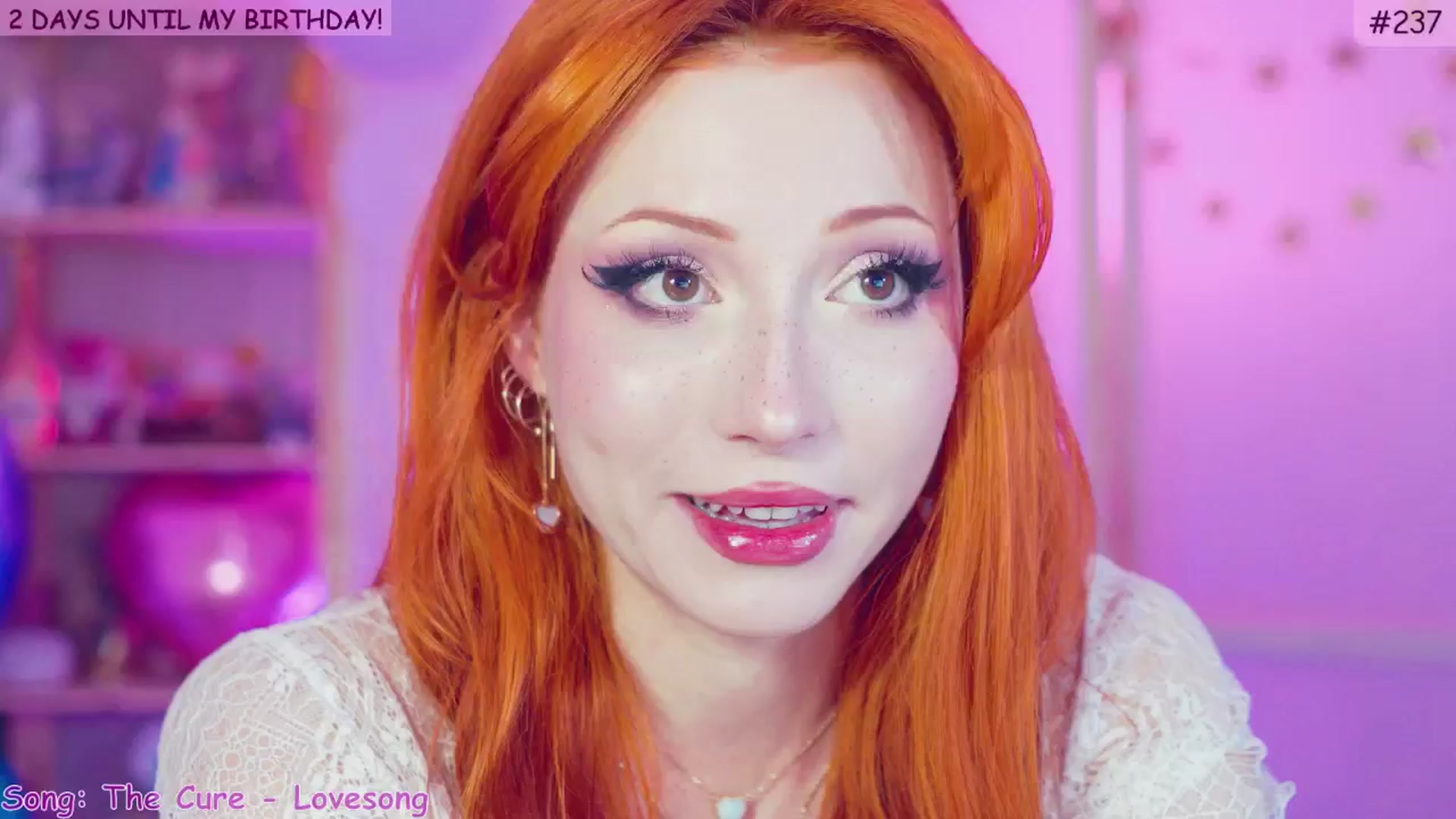 Gallery image thumbnail from alcoBirthday's myfreecams stream on, 10/22/2024, 09:55 image 10 of 20