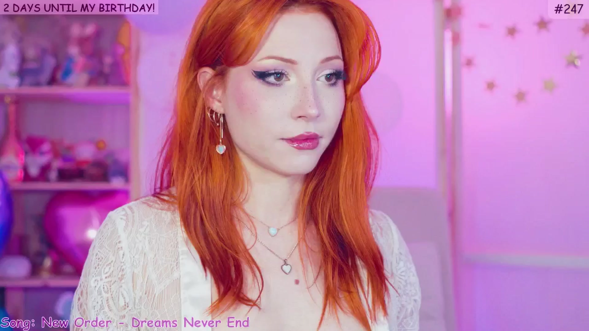 Gallery image thumbnail from alcoBirthday's myfreecams stream on, 10/22/2024, 09:55 image 6 of 20